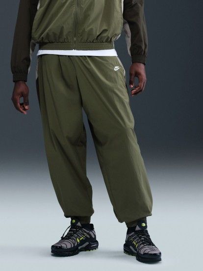 Nike Club Woven Oversized Green Trousers For Men
