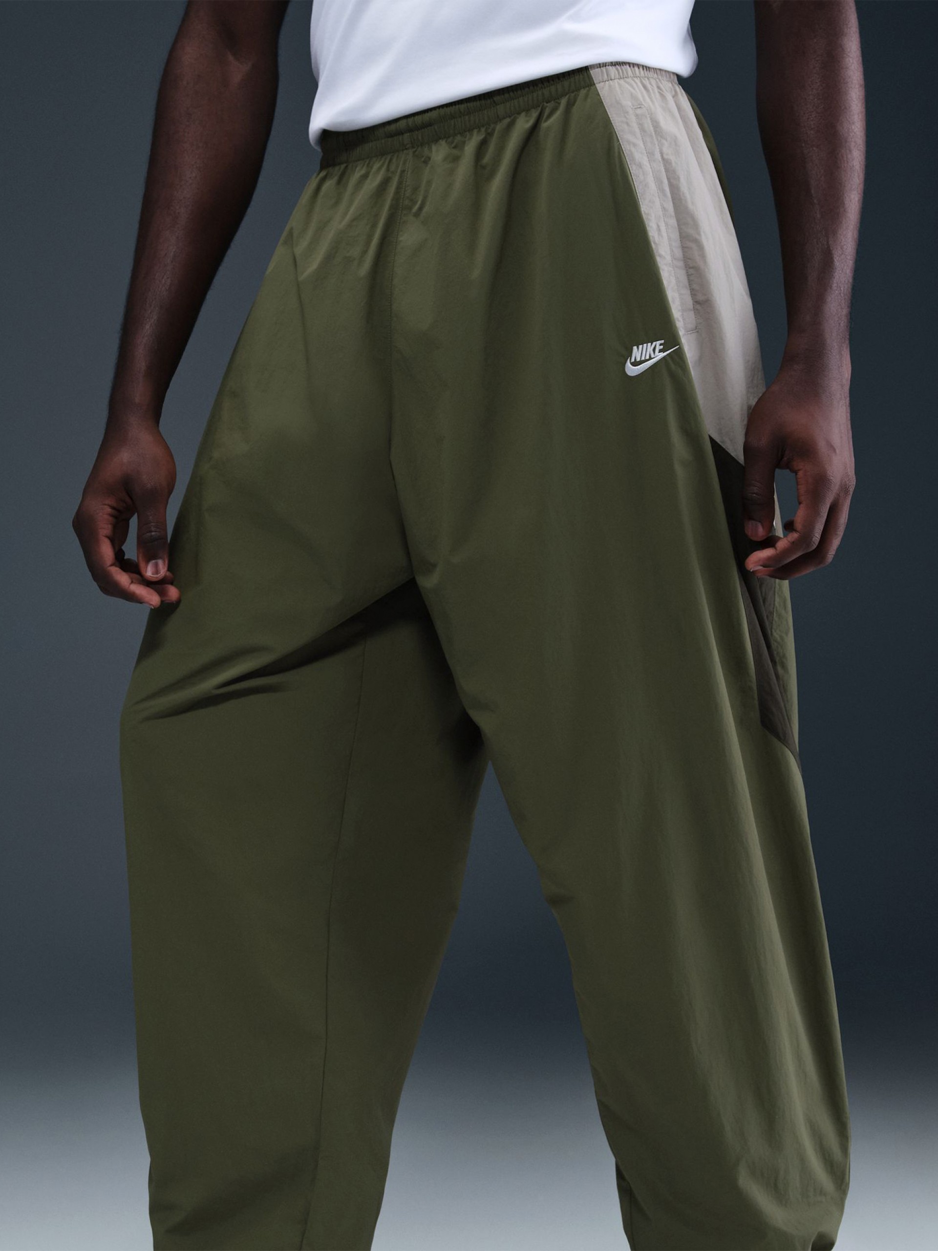 Nike Club Woven Oversized Green Trousers For Men