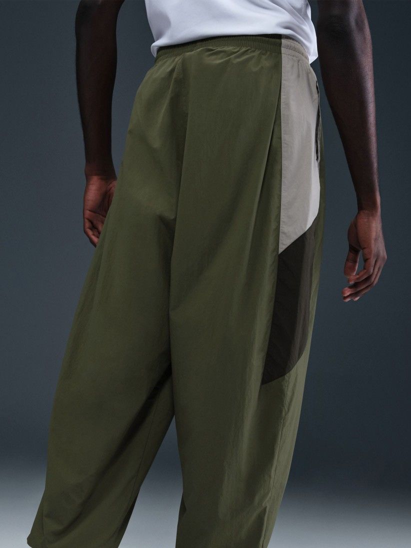 Nike Club Woven Oversized Green Trousers For Men