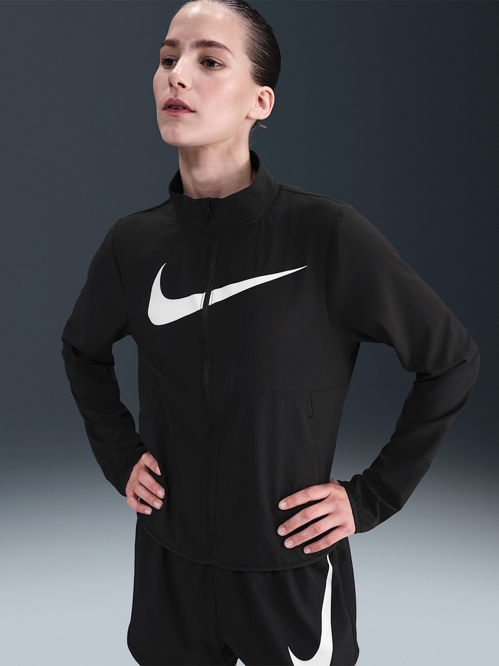 Chaqueta de Running Nike Dri-FIT Tempo Swoosh Run Negra Para Mujer