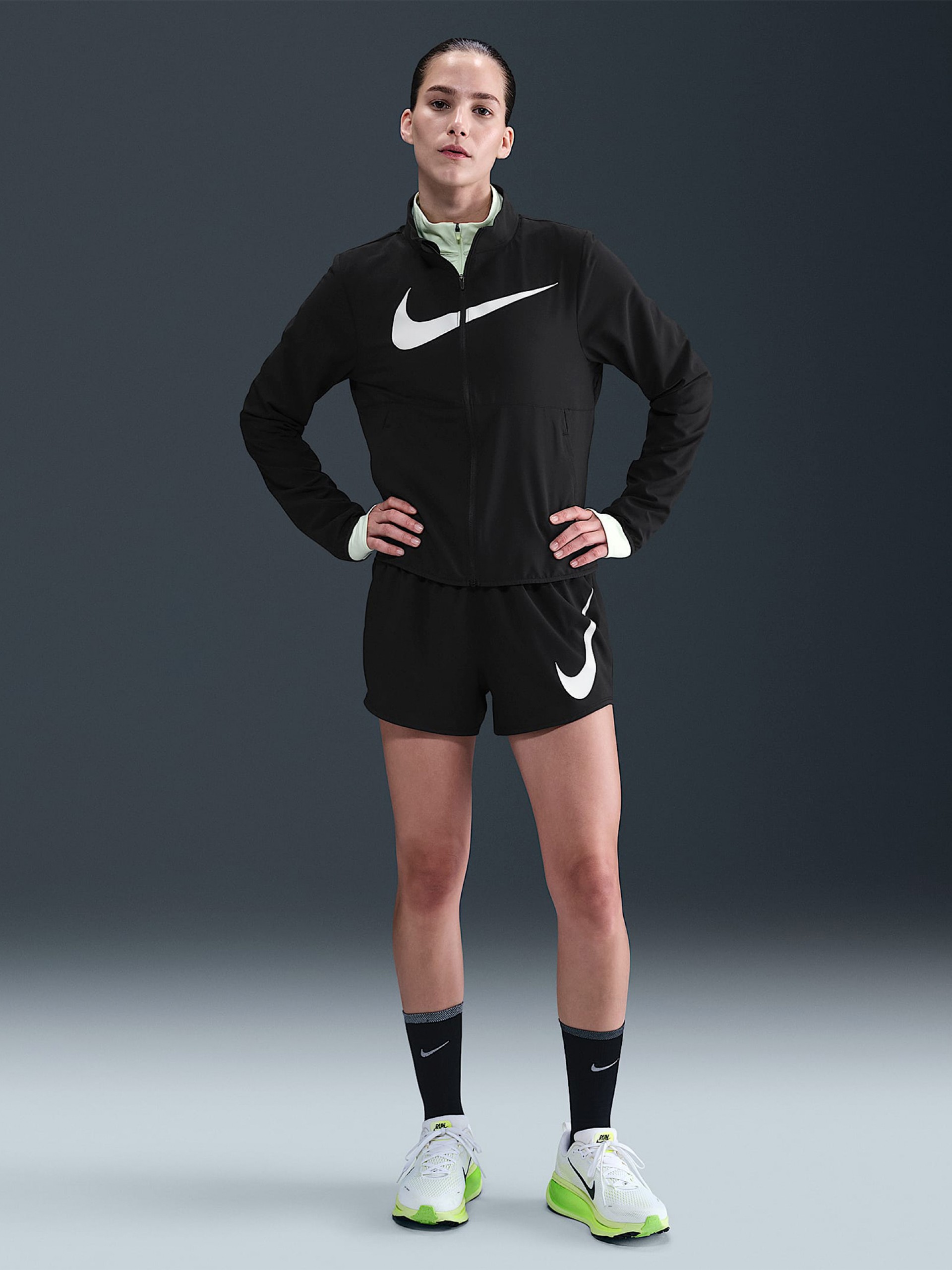 Chaqueta de Running Nike Dri-FIT Tempo Swoosh Run Negra Para Mujer