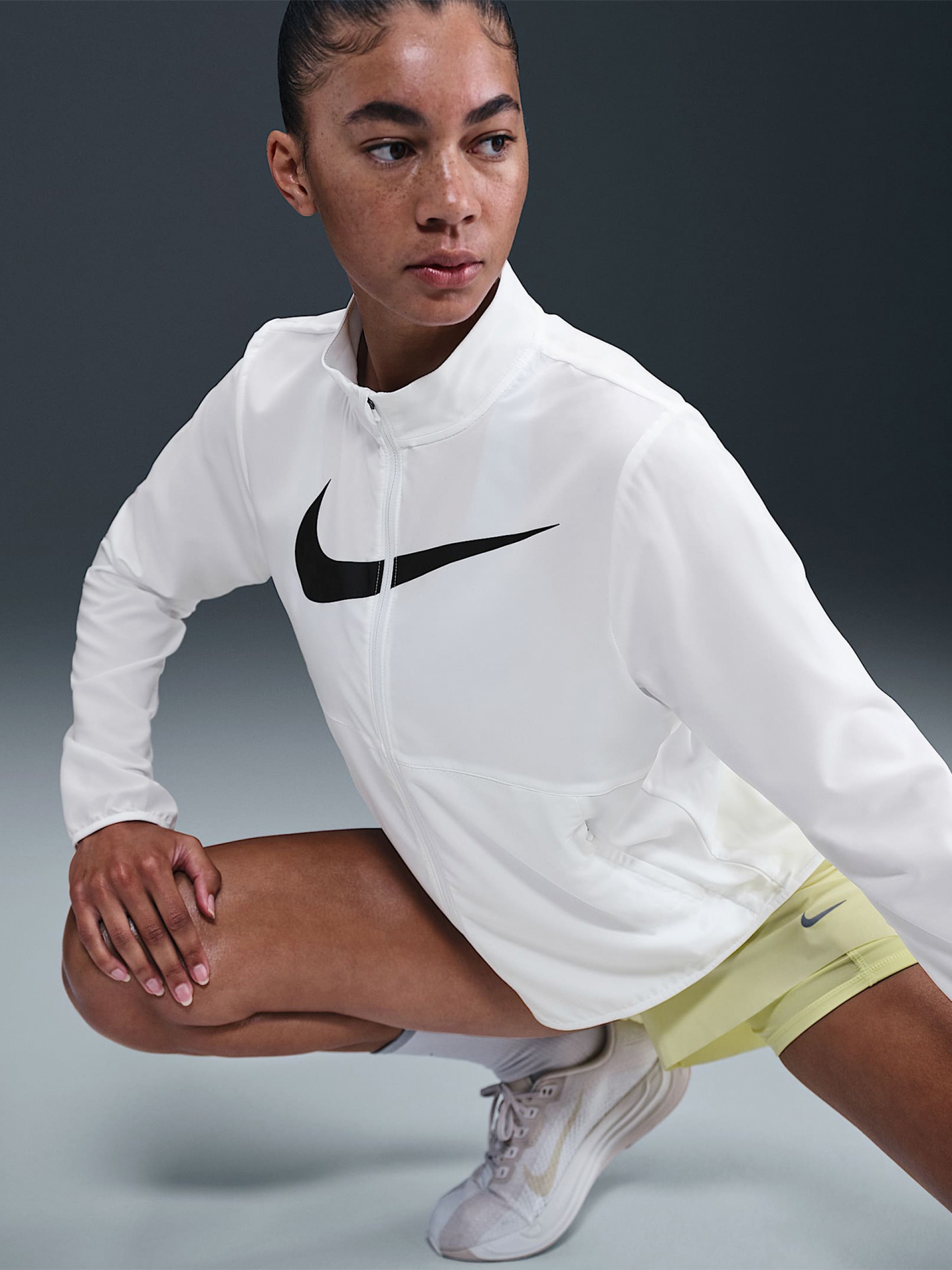 Nike Dri-FIT Tempo Swoosh Run White Running Jacket For Women