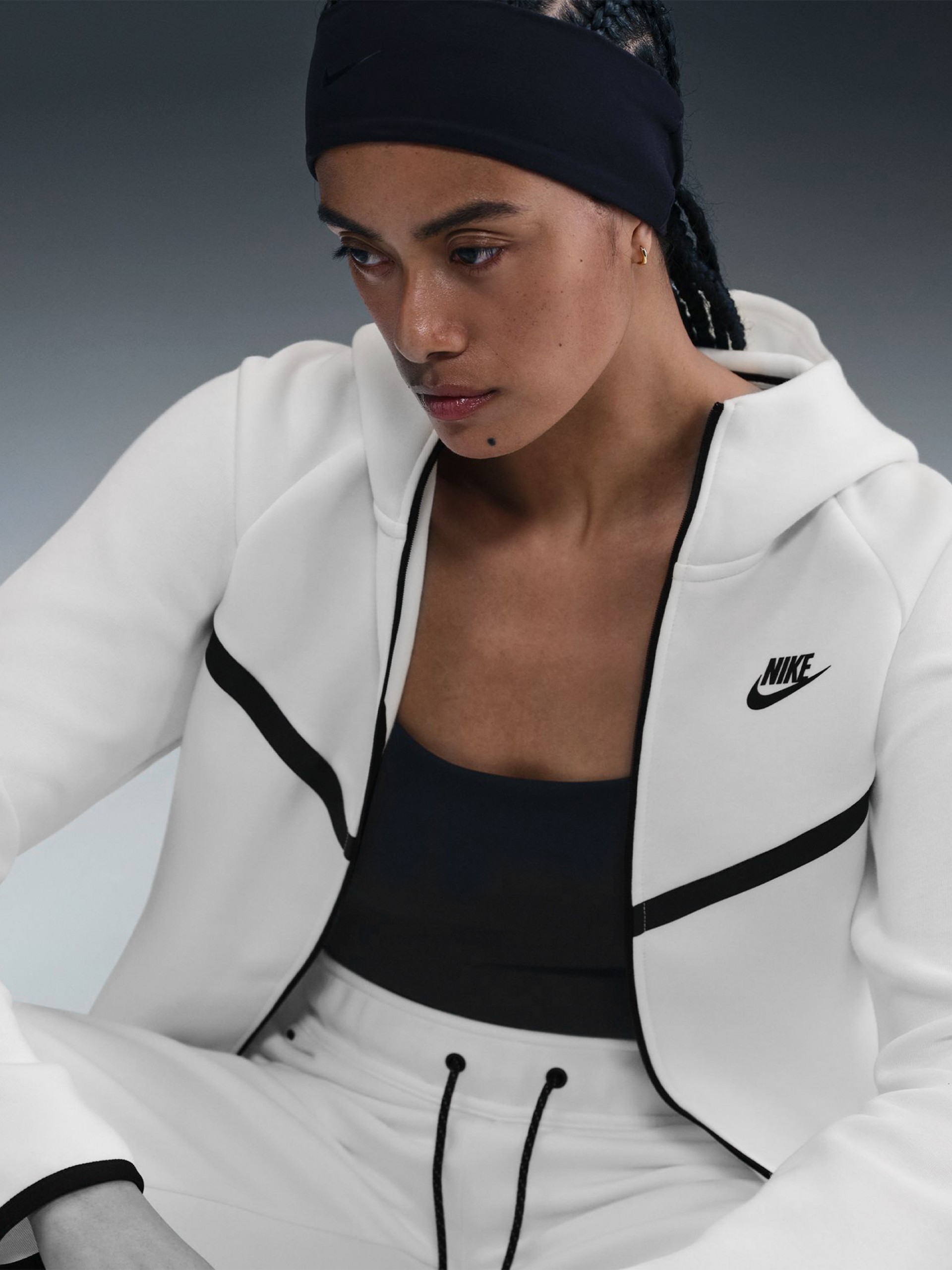 Casaco com Capuz Nike Sportswear Tech Fleece Windrunner Branco Para Mulher