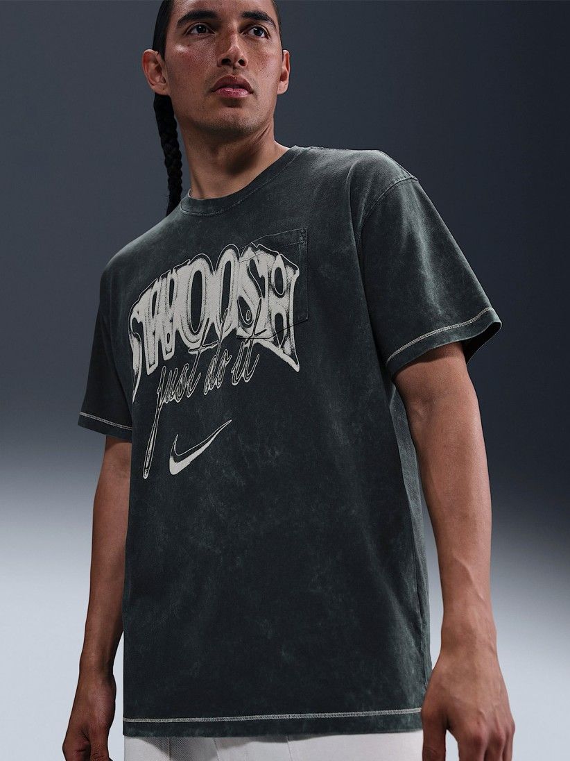 nike sportswear vintage t shirt
