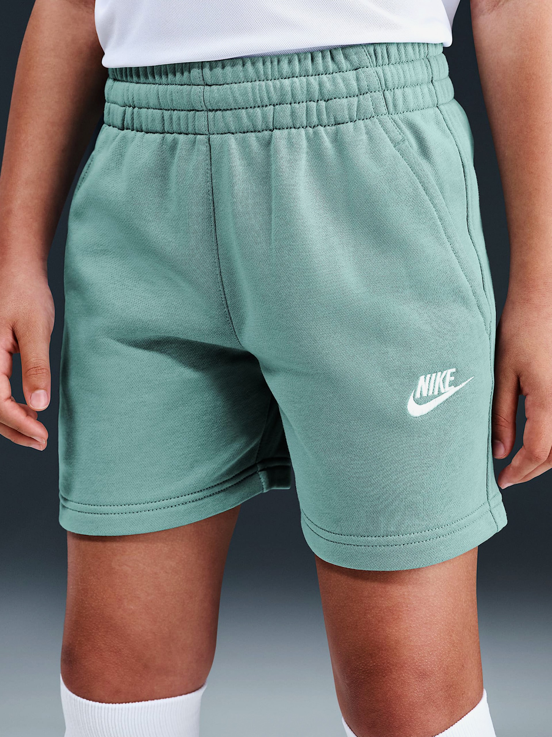 Calções Nike Sportswear Club Fleece 13cm Júnior Verdes