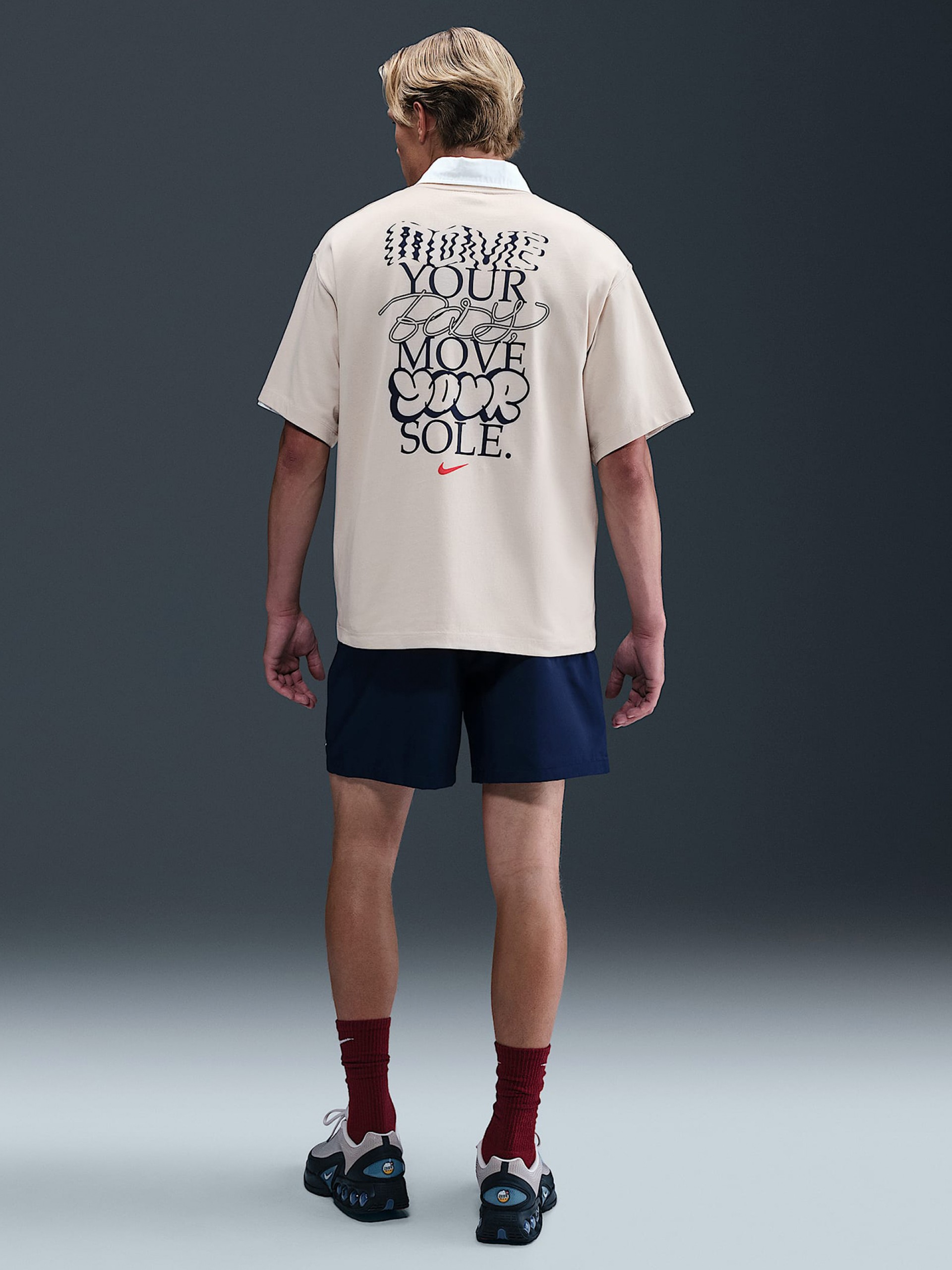 T-shirt Nike Solo Swoosh Bege Para Homem