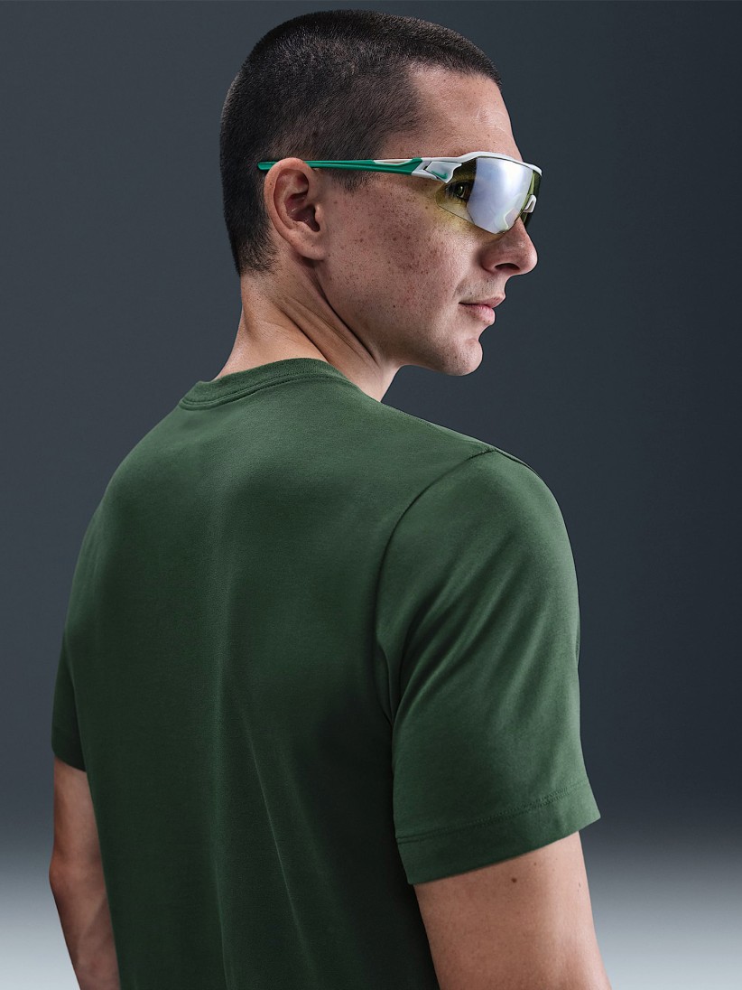 T-shirt de Trail Nike Dri-FIT Verde Para Homem