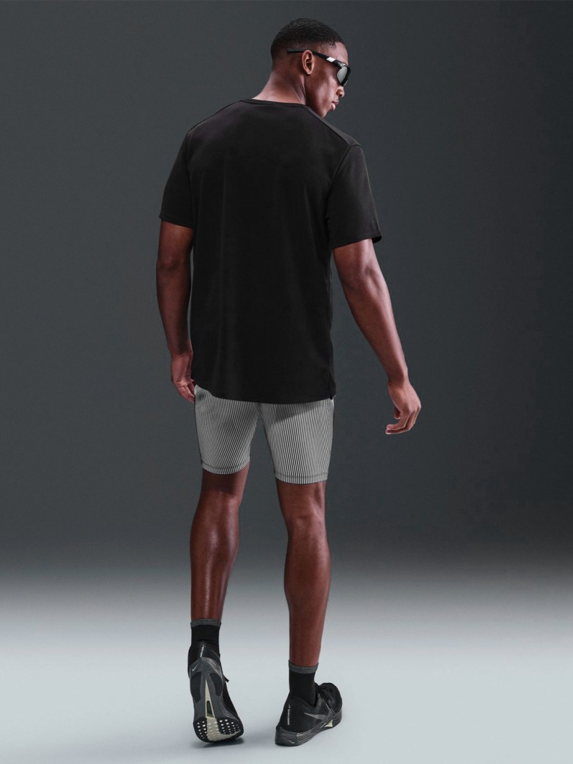 T-shirt de Running Nike Miler Dri-FIT UV Preta Para Homem