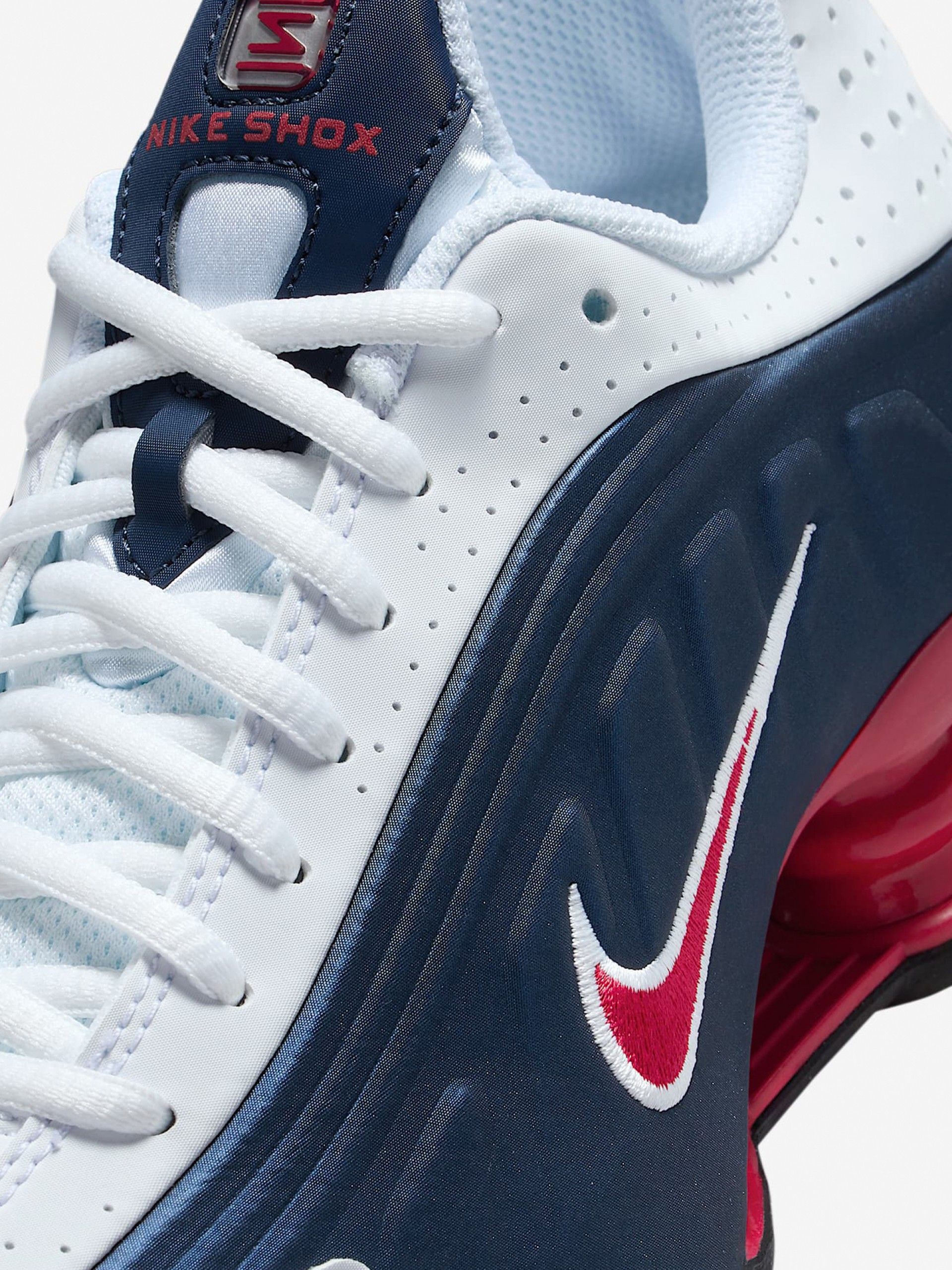 Sapatilhas Nike Shox R4 Azuis e Brancas Júnior