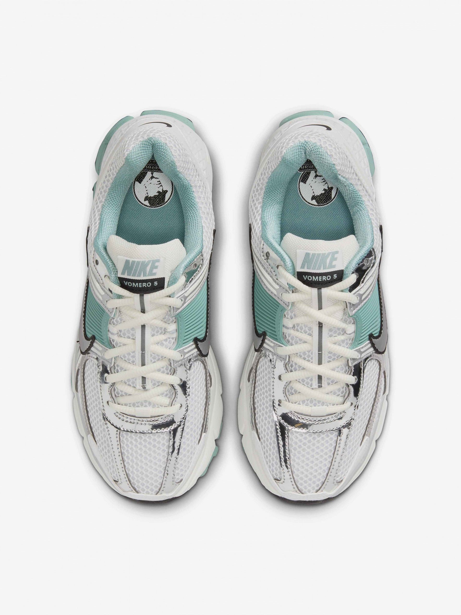 Nike Zoom Vomero 5 White and Green Sneakers For Women