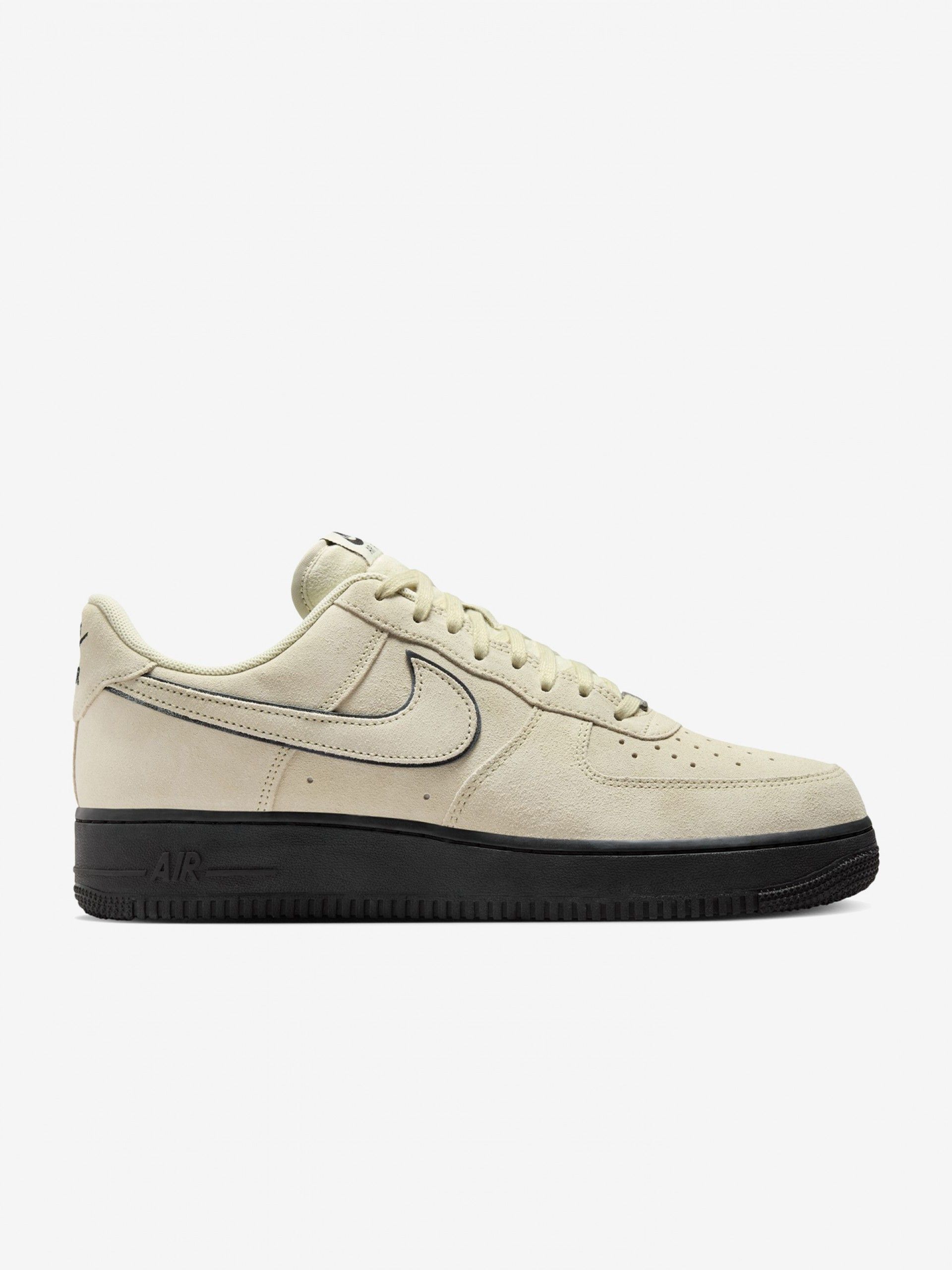 Sapatilhas Nike Air Force 1 07 LV8 Bege Em Camurça Para Homem