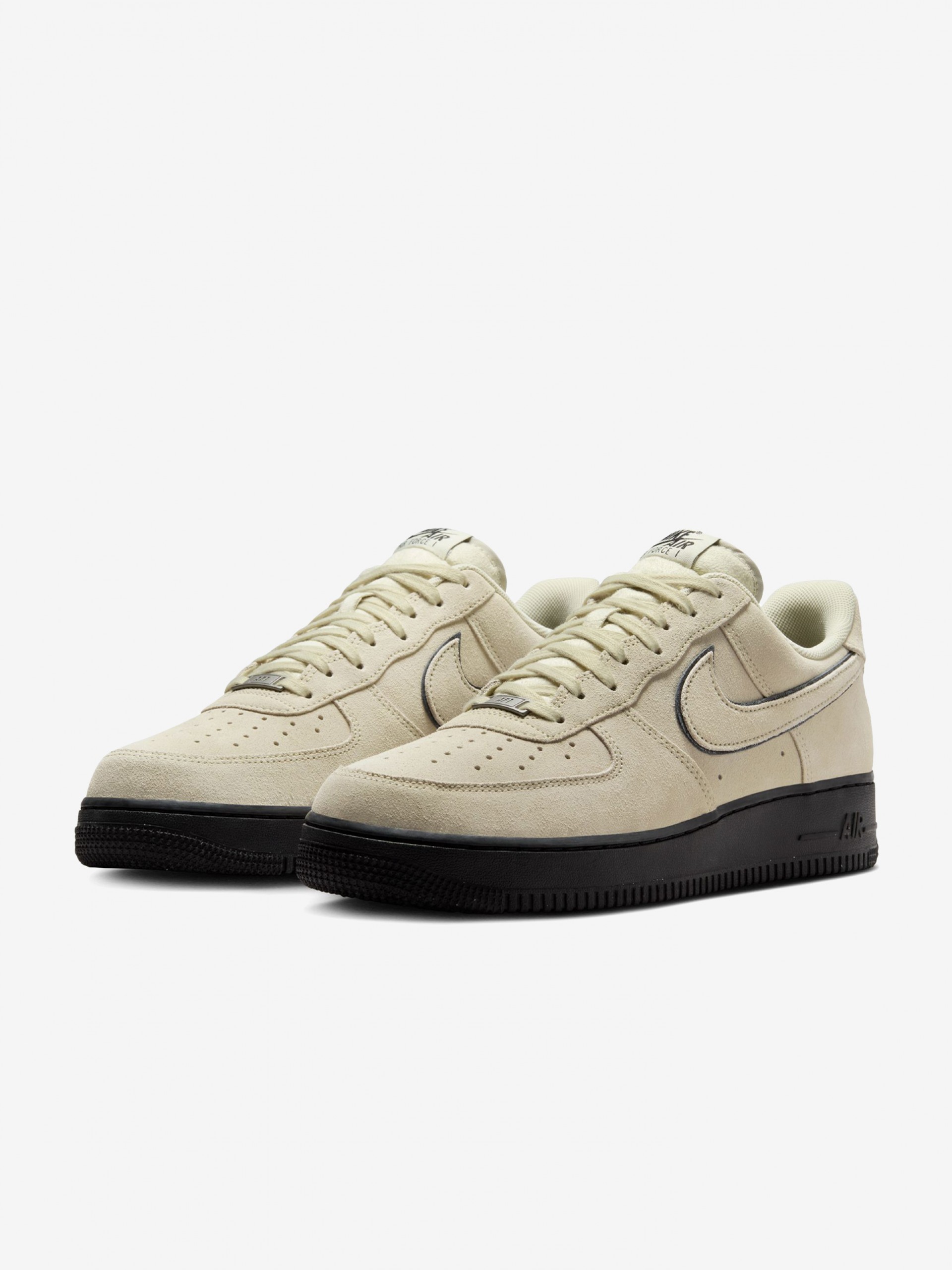 Sapatilhas Nike Air Force 1 07 LV8 Bege Em Camurça Para Homem
