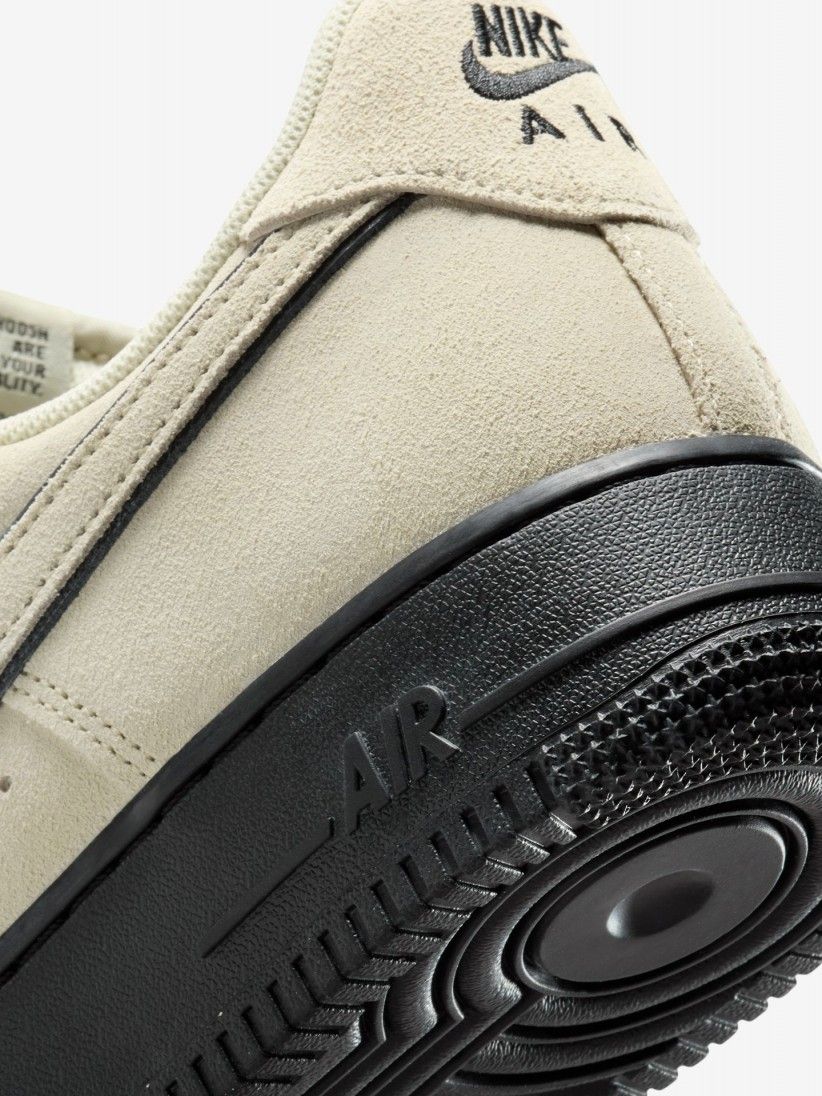 Sapatilhas Nike Air Force 1 07 LV8 Bege Em Camura Para Homem