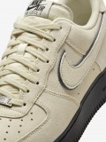 Sapatilhas Nike Air Force 1 07 LV8 Bege Em Camura Para Homem