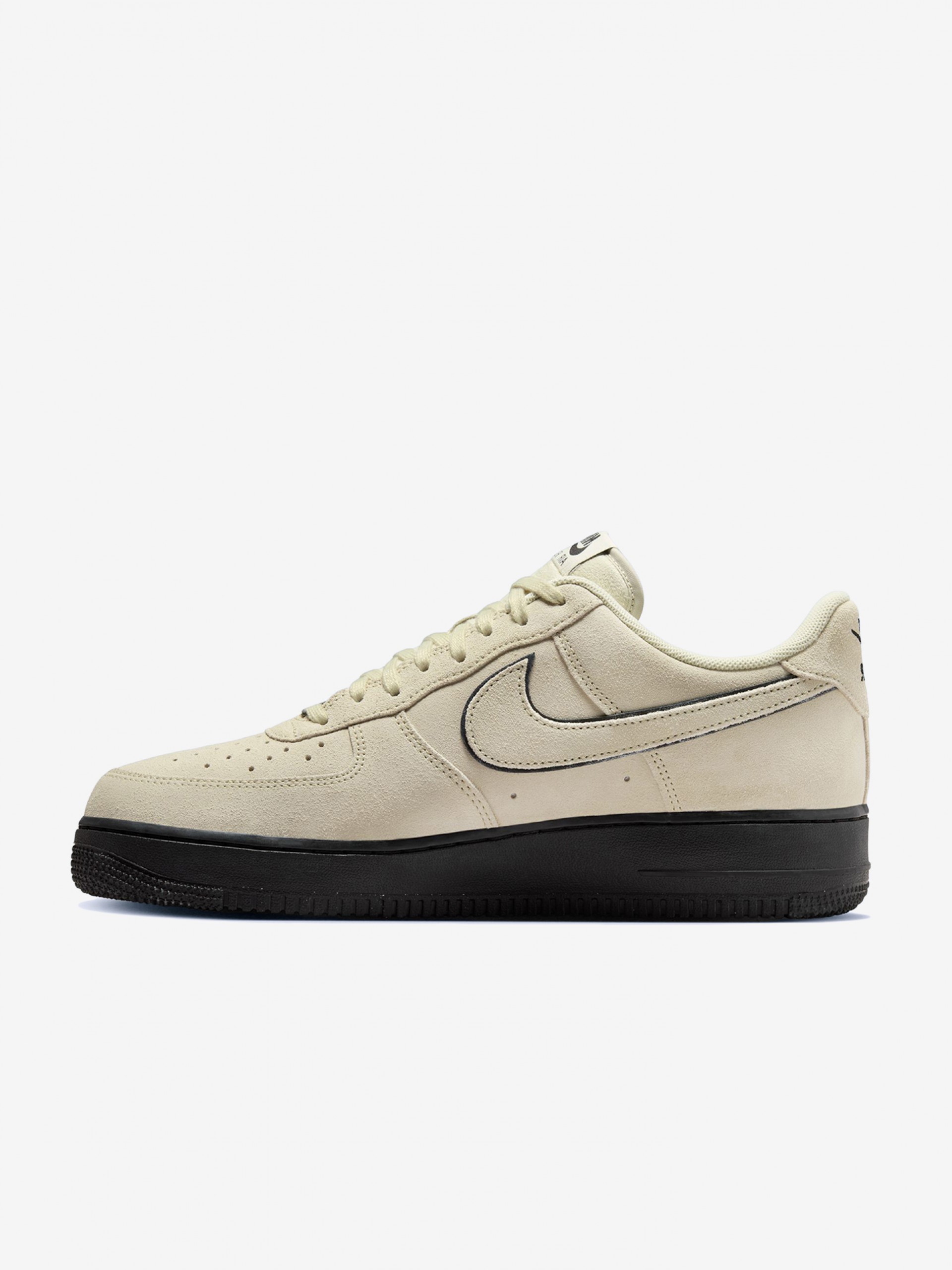Sapatilhas Nike Air Force 1 07 LV8 Bege Em Camurça Para Homem