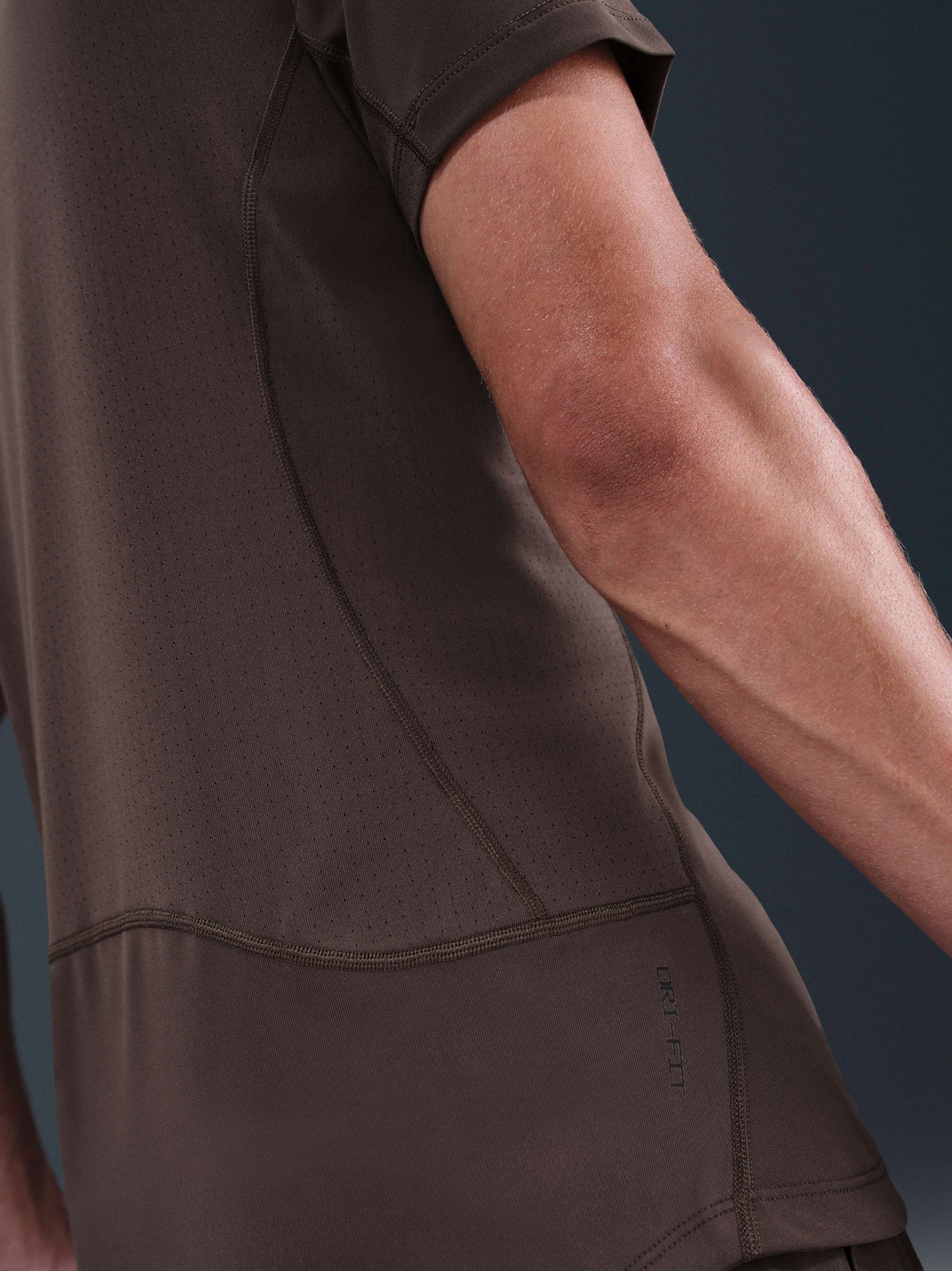 Camiseta de Entrenamiento Nike Pro Dri-FIT Marrón Para Hombre