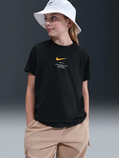 Camiseta Nike Sportswear Jnior Negra