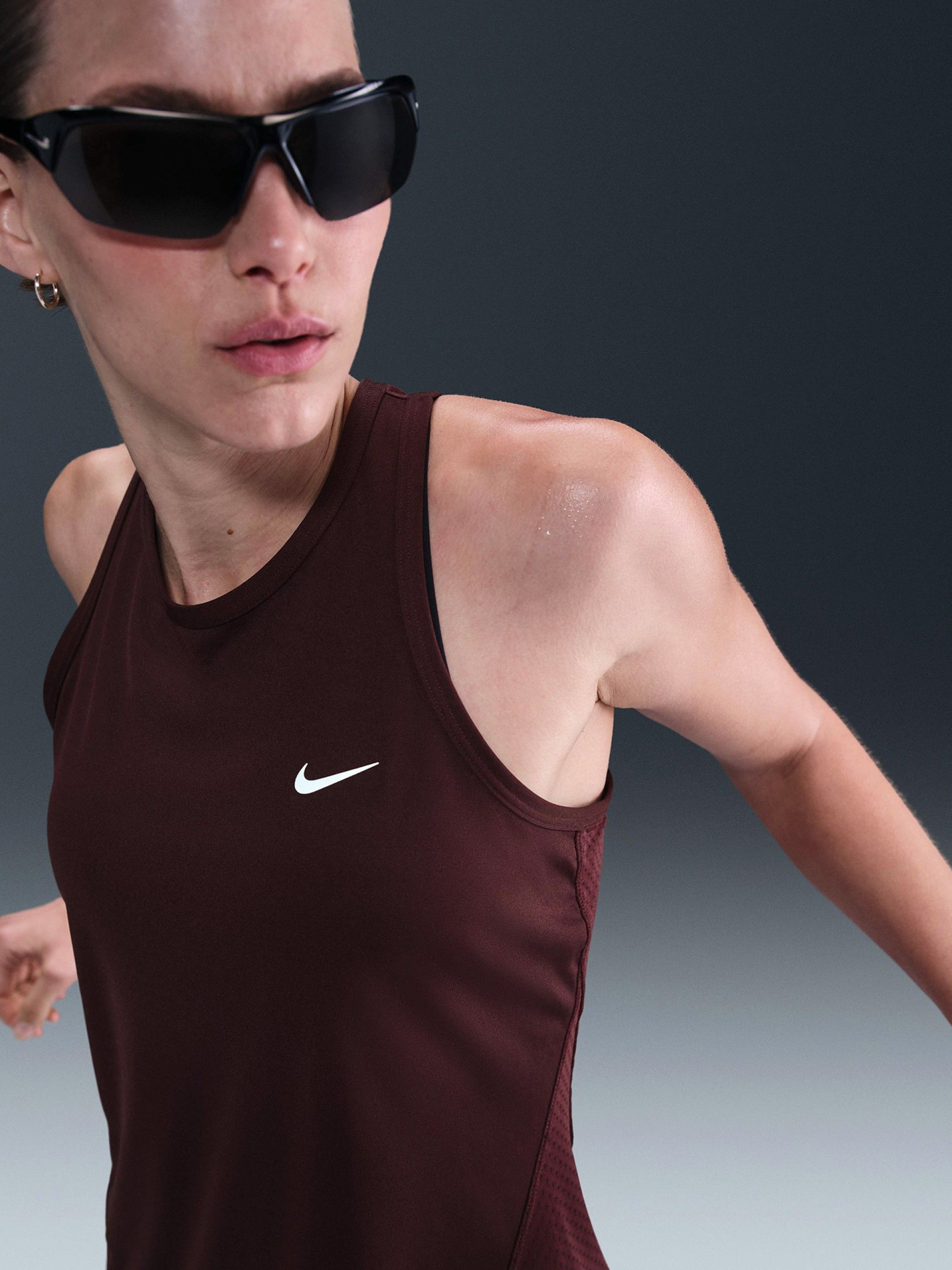 Camisola de Alças de Running Nike Tempo Dri-FIT Bordeaux Para Mulher