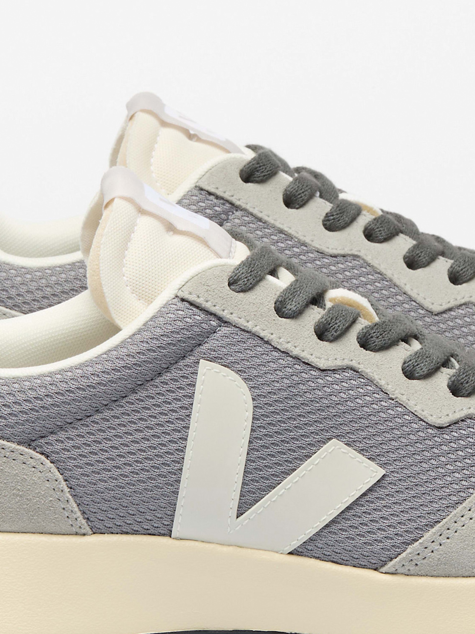 Zapatillas VEJA Paulistana Alveomesh Grises
