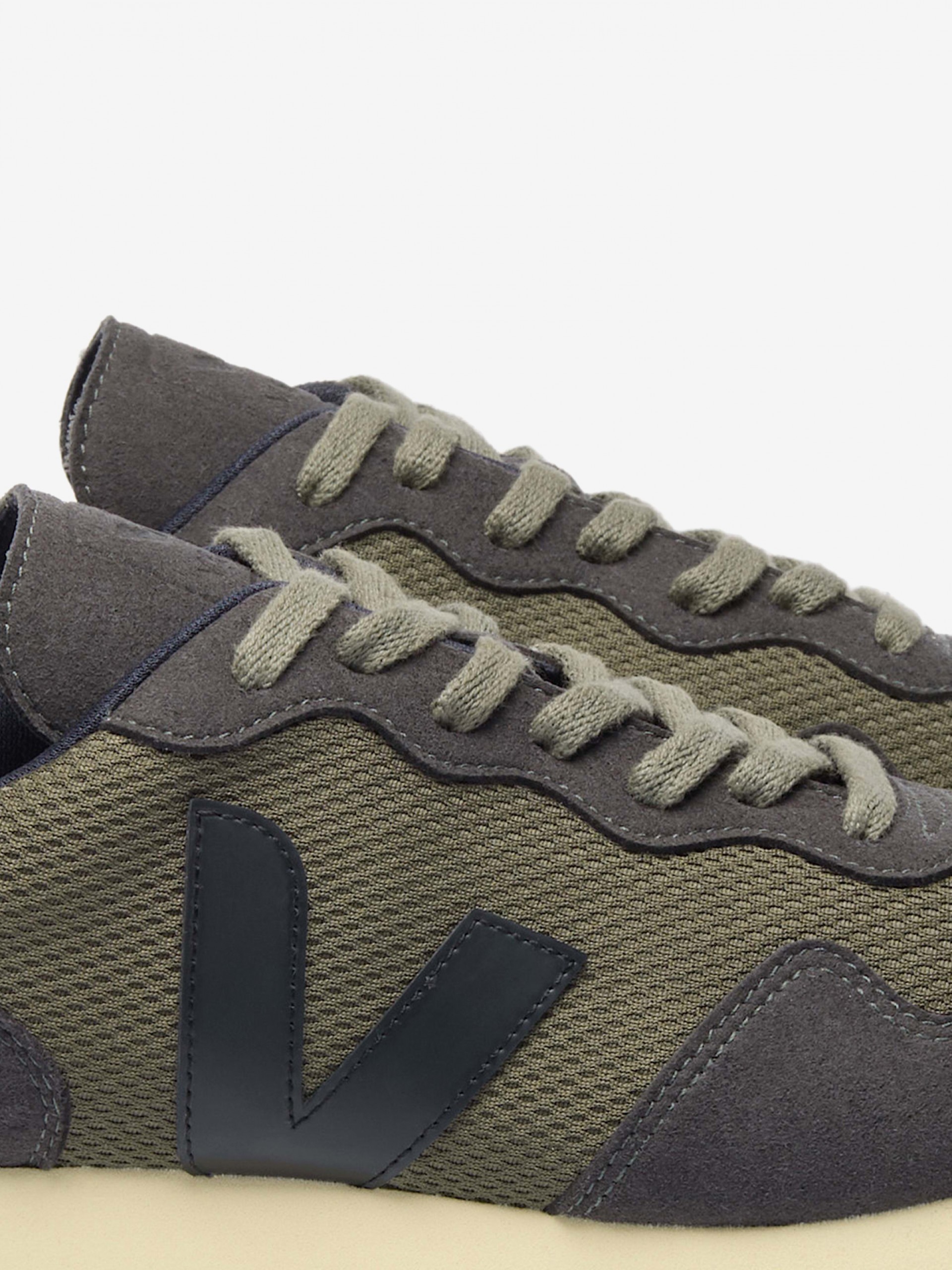 Zapatillas Veja SDU REC Alveomesh Caqui y Grises