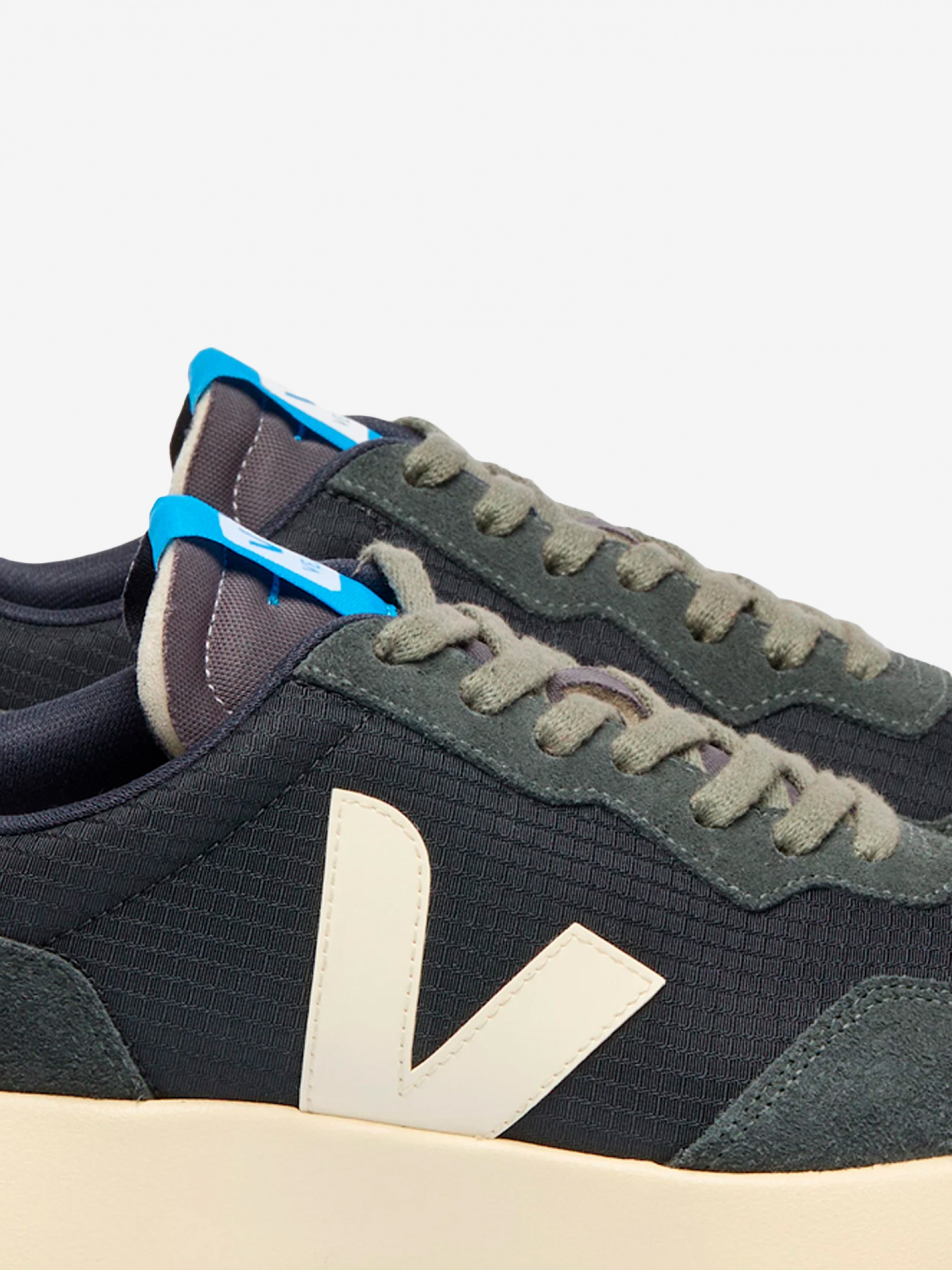 VEJA Paulistana Black and Green Sneakers