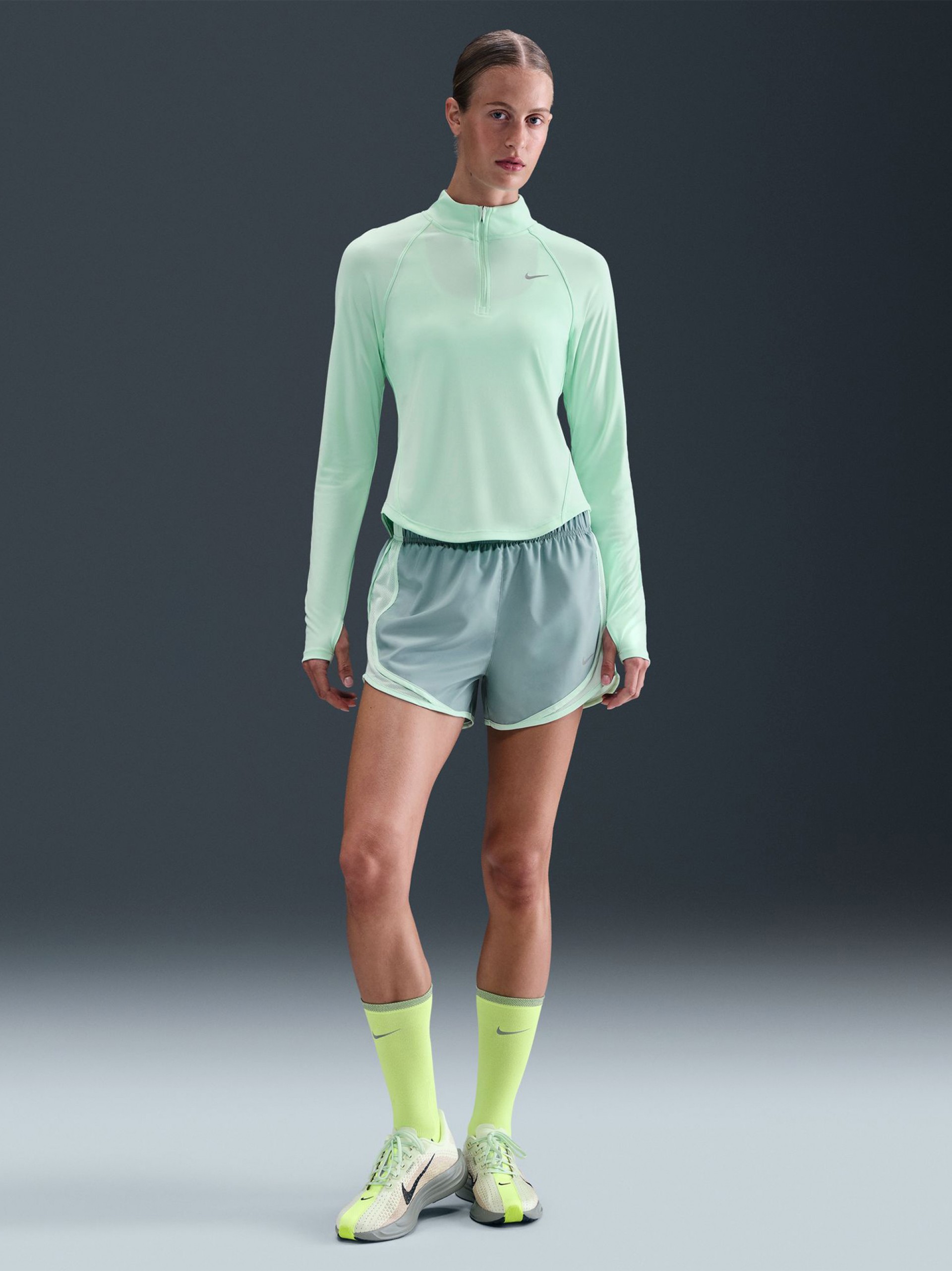 Camisola com Fecho de Running Nike Tempo Swoosh Dri-FIT Verde Para Mulher