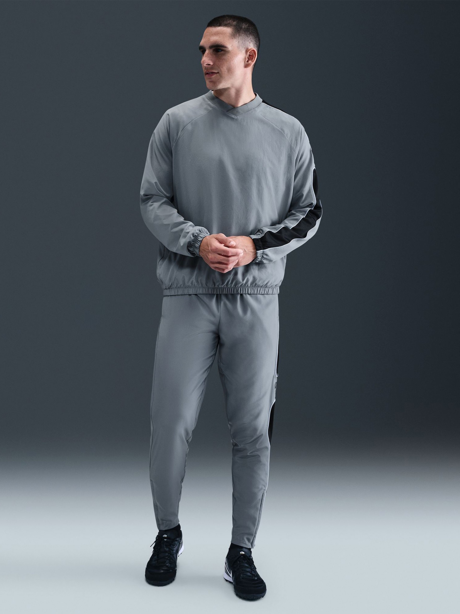 Sudadera de Fútbol Nike Academy+ Dri-FIT Gris y Negra Para Hombre