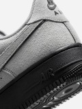 Sapatilhas Nike Air Force 1 07 LV8 Cinzentas Em Camura Para Homem