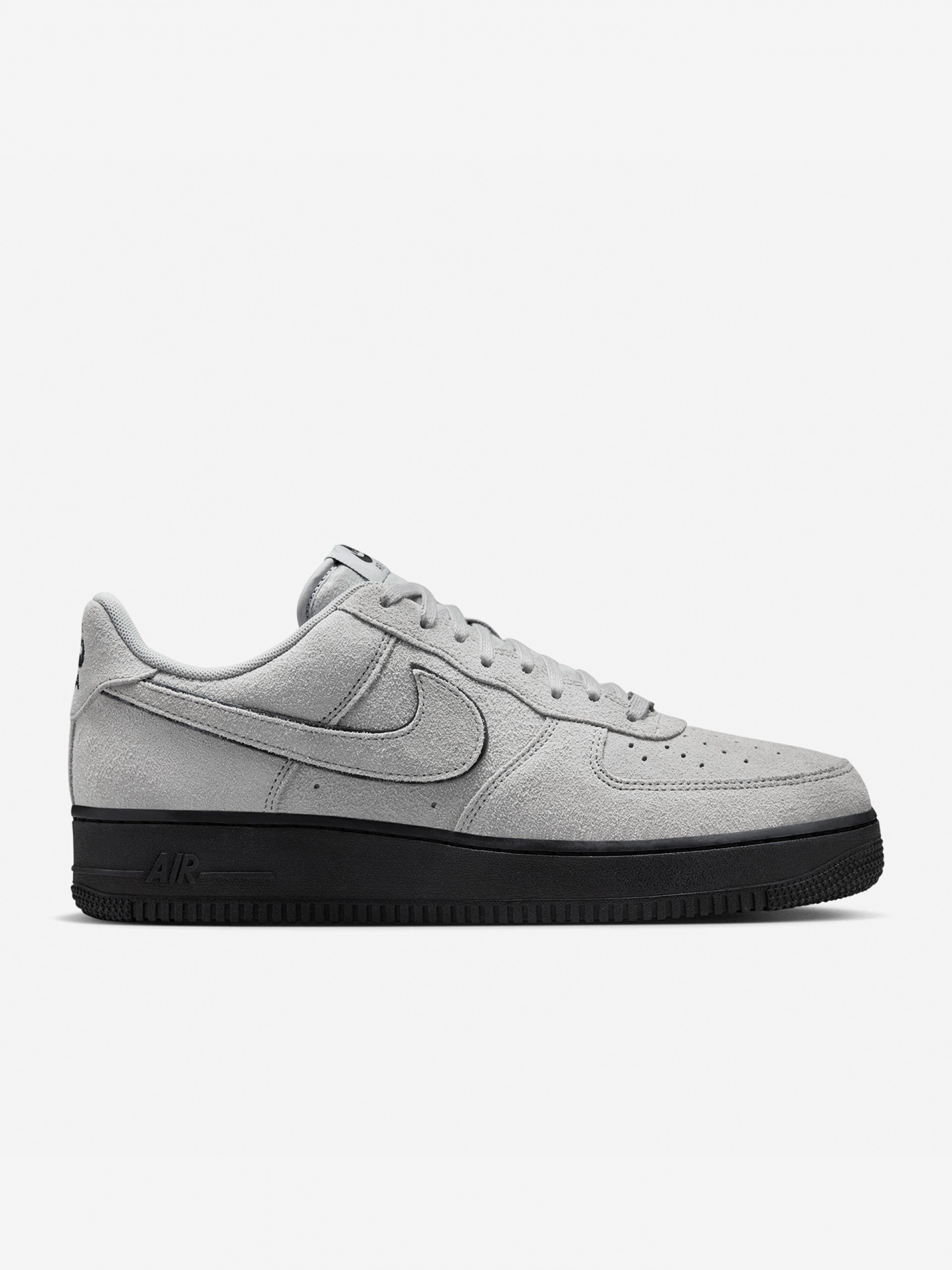 Sapatilhas Nike Air Force 1 07 LV8 Cinzentas Em Camurça Para Homem
