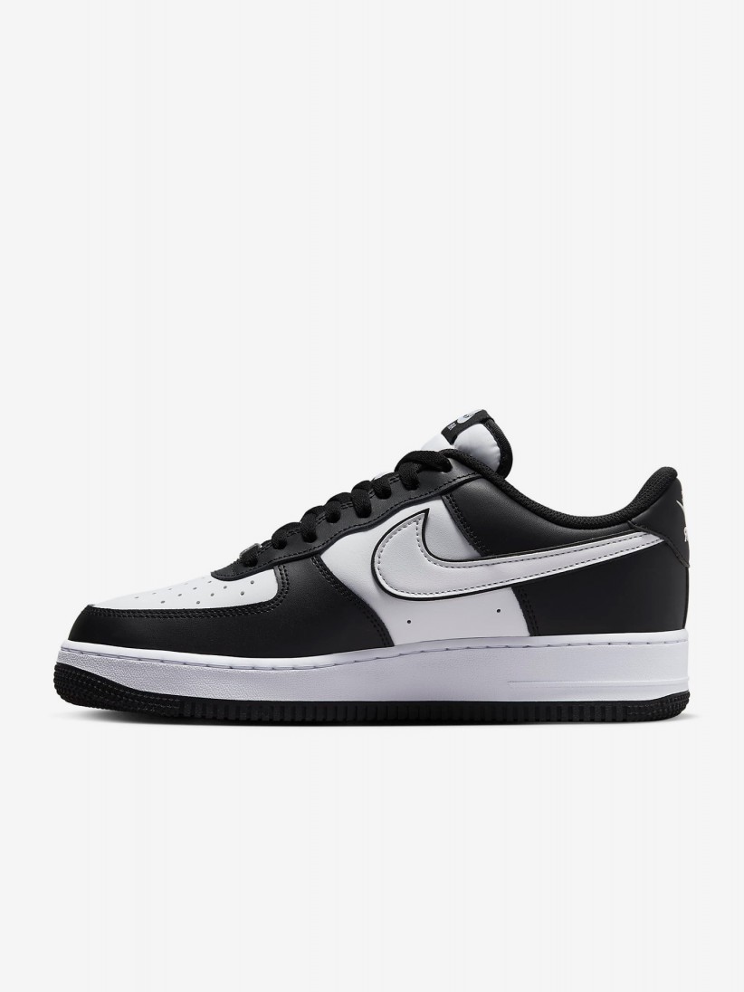 Sapatilhas Nike Air Force 1 07 Pretas e Brancas Para Homem