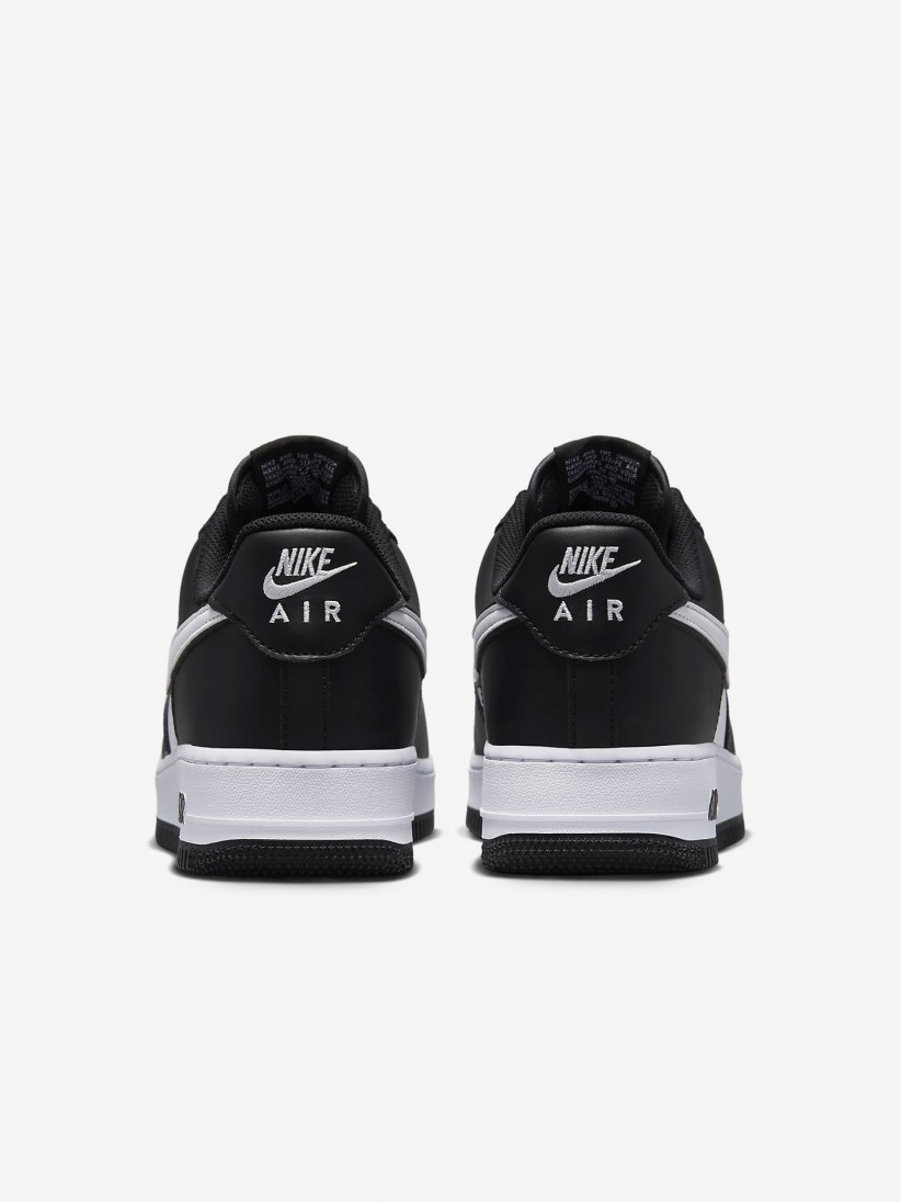 Sapatilhas Nike Air Force 1 07 Pretas e Brancas Para Homem