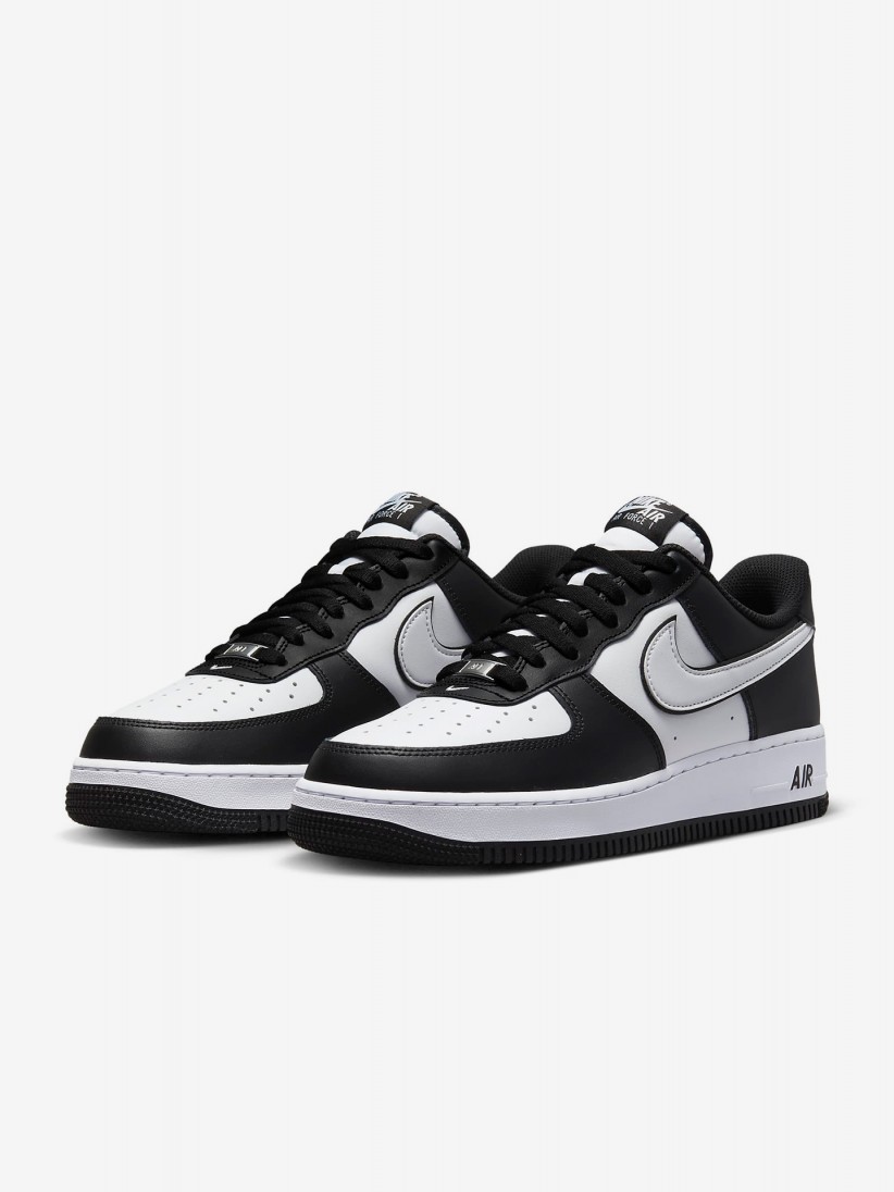 Sapatilhas Nike Air Force 1 07 Pretas e Brancas Para Homem