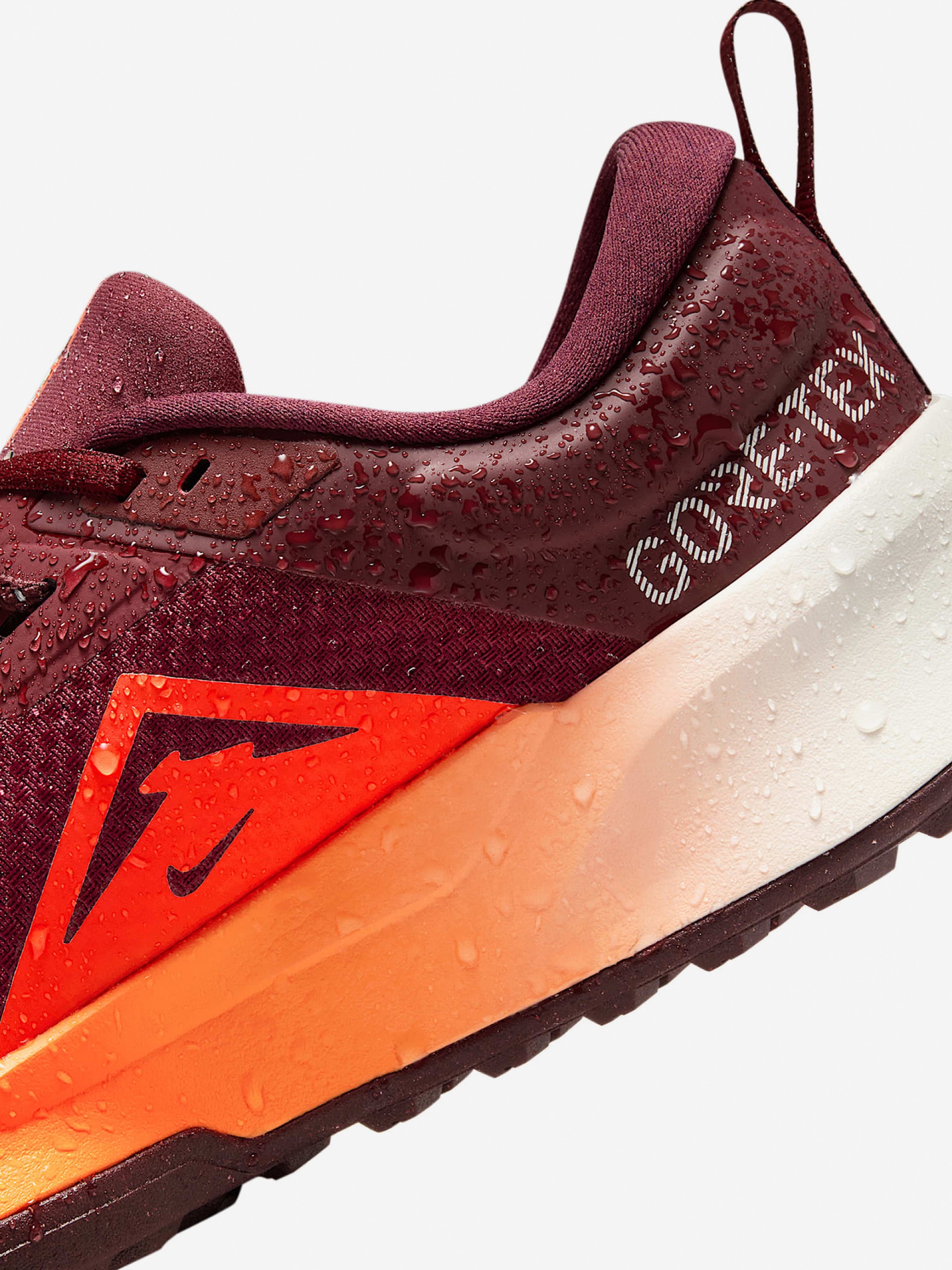 Sapatilhas de Trail Nike Juniper Trail 2 GORE-TEX Bordeaux e Laranja Para Mulher