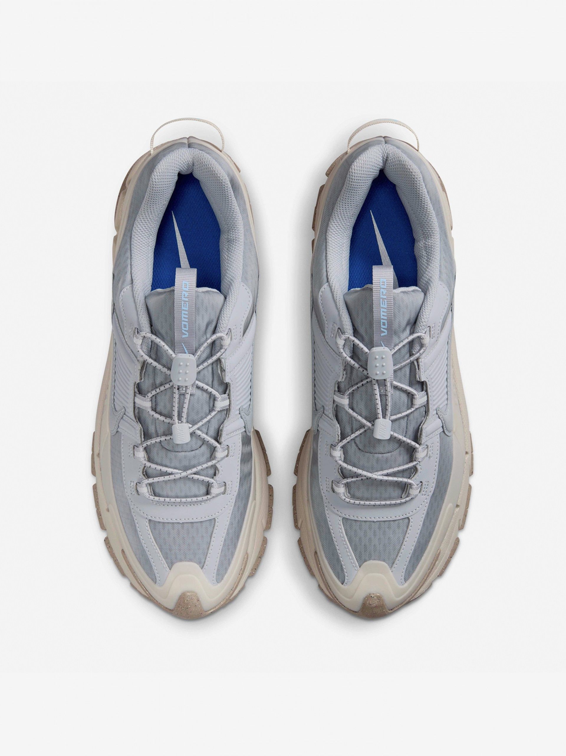 Zapatillas Nike Zoom Vomero Roam Grises y Beige Para Hombre