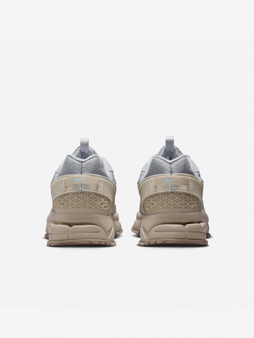 Sapatilhas Nike Zoom Vomero Roam Cinzentas e Bege Para Homem