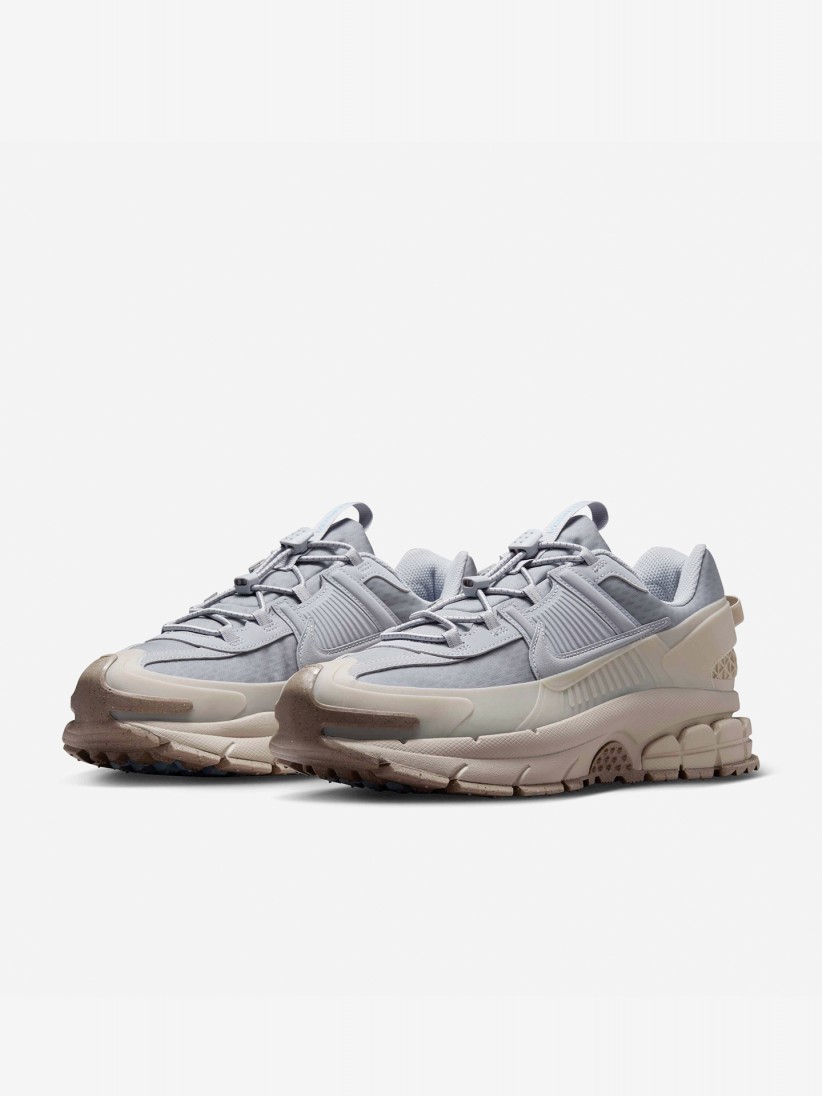 Sapatilhas Nike Zoom Vomero Roam Cinzentas e Bege Para Homem