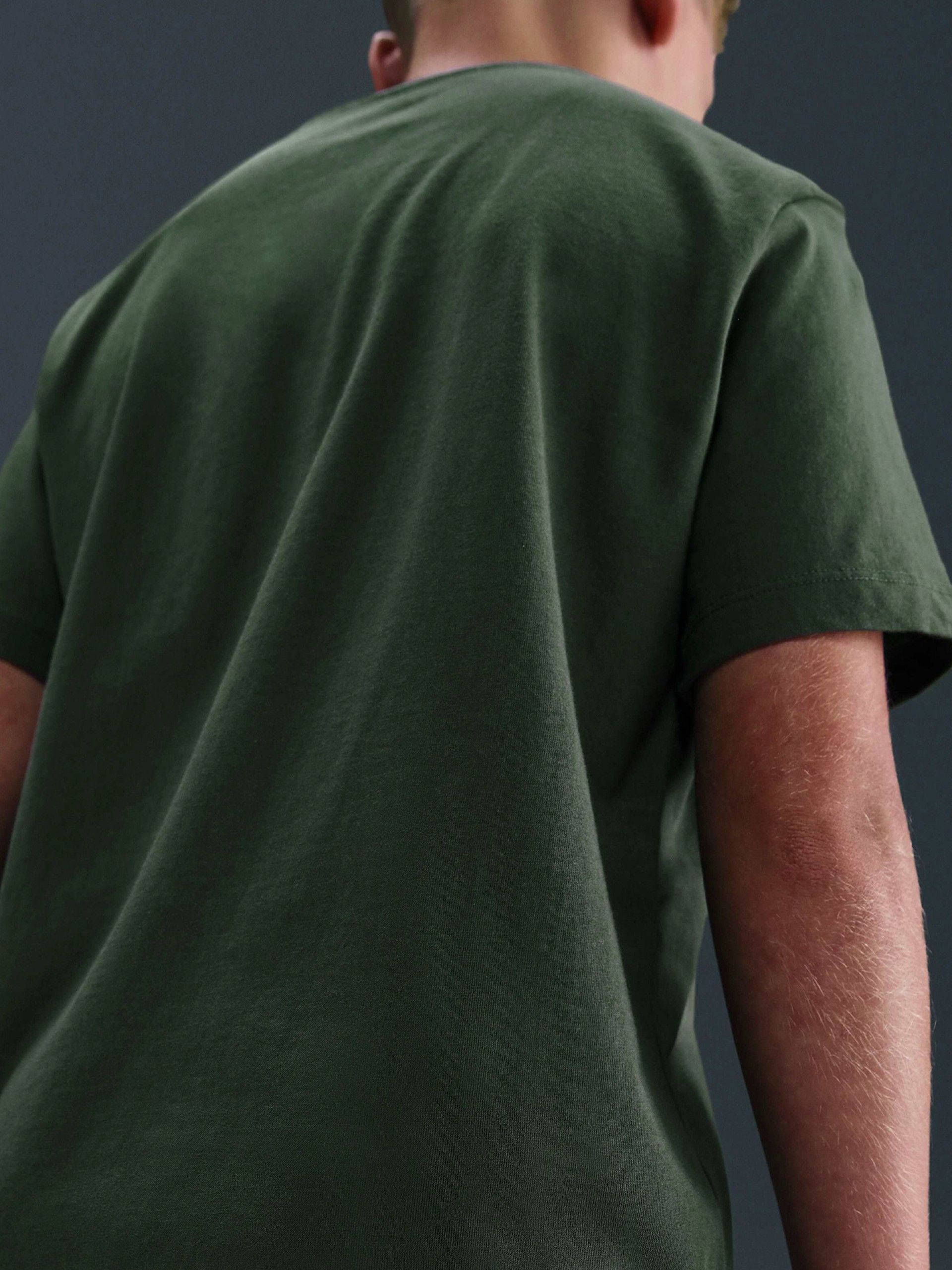 Camiseta Nike Sportswear Júnior Verde