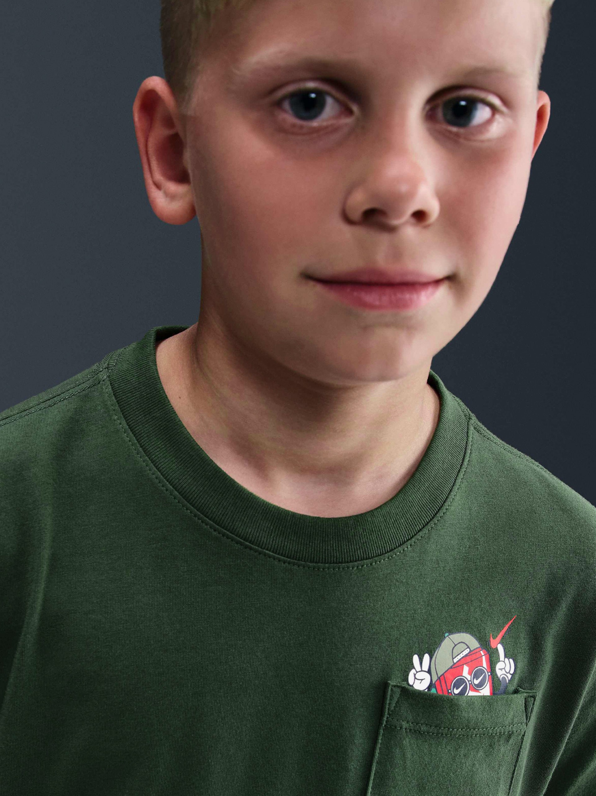 T-shirt Nike Sportswear Júnior Verde