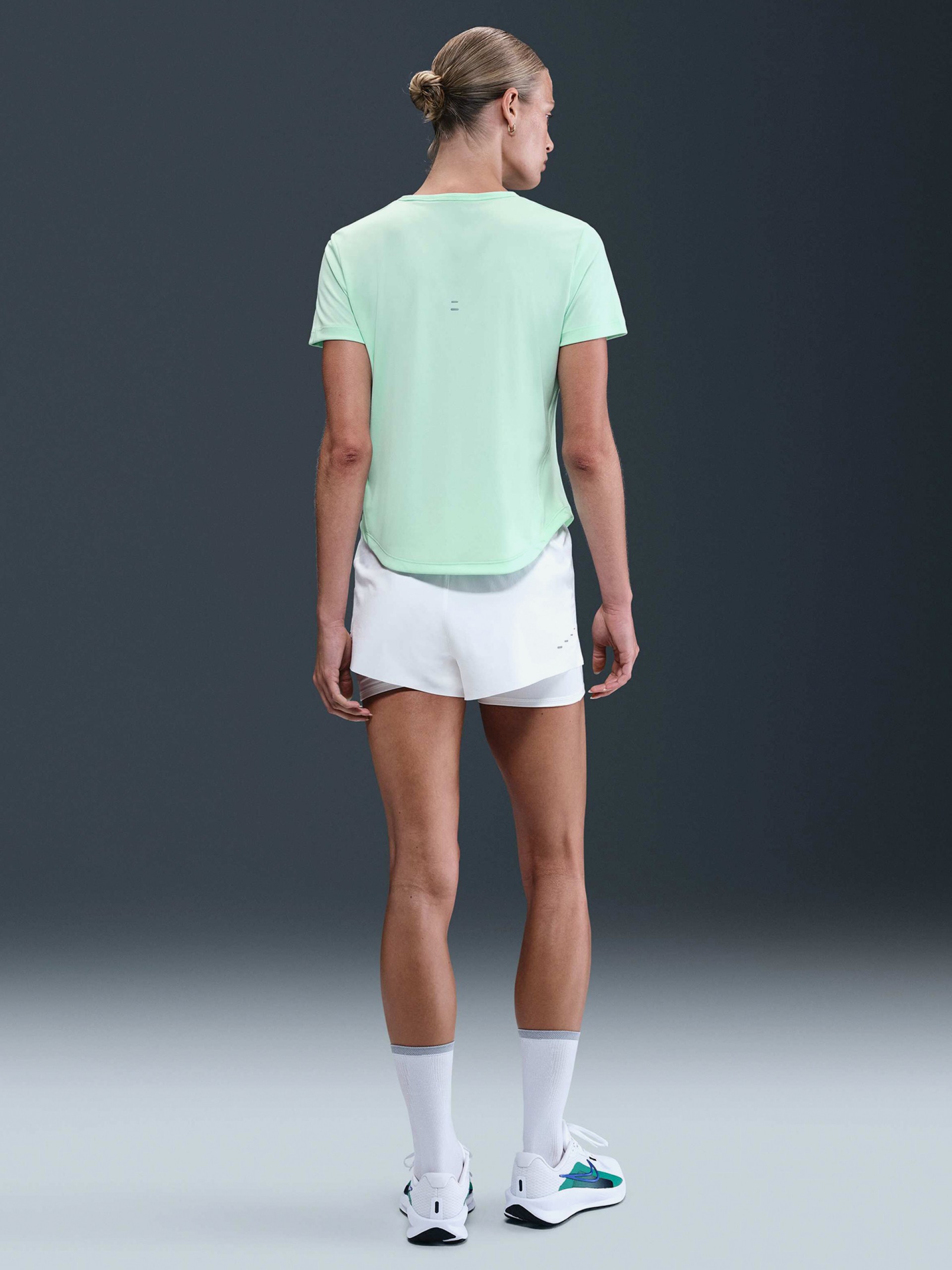 Nike Tempo Swoosh Run Green Running T-shirt For Women