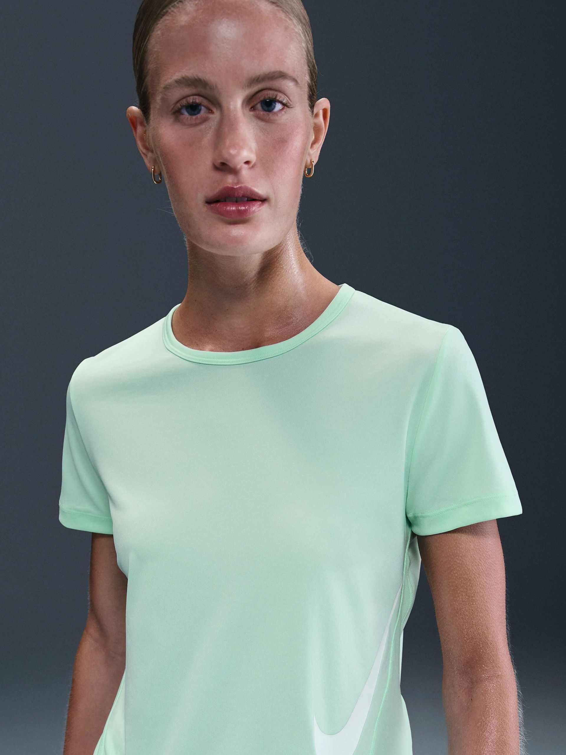 Nike Tempo Swoosh Run Green Running T-shirt For Women