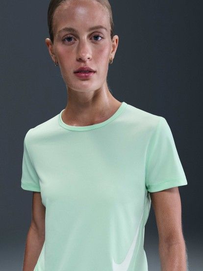 T-shirt de Running Nike Tempo Swoosh Run Verde Para Mulher