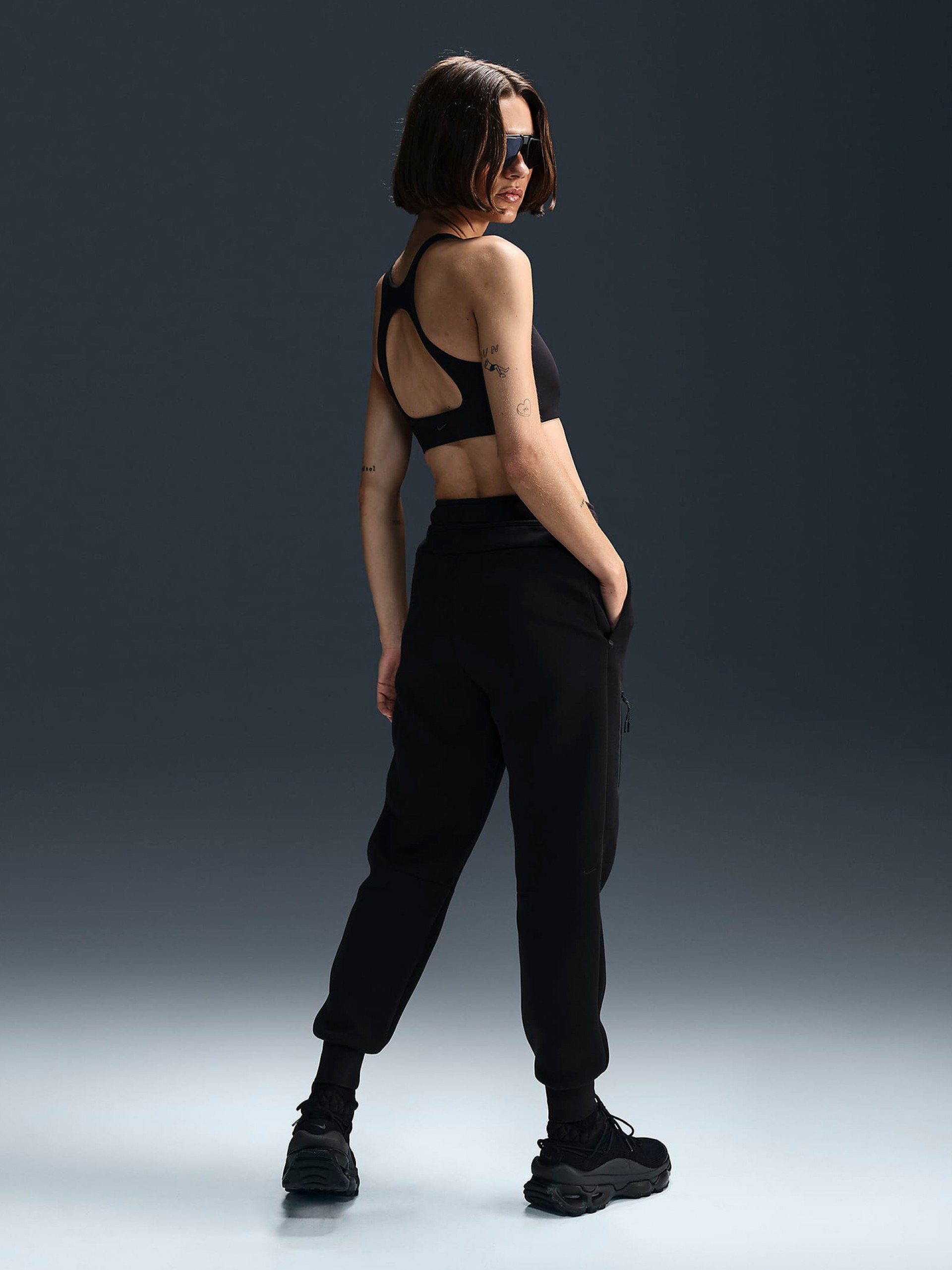 Pantalones Nike Sportswear Tech Fleece Mid-Rise Negros Para Mujer