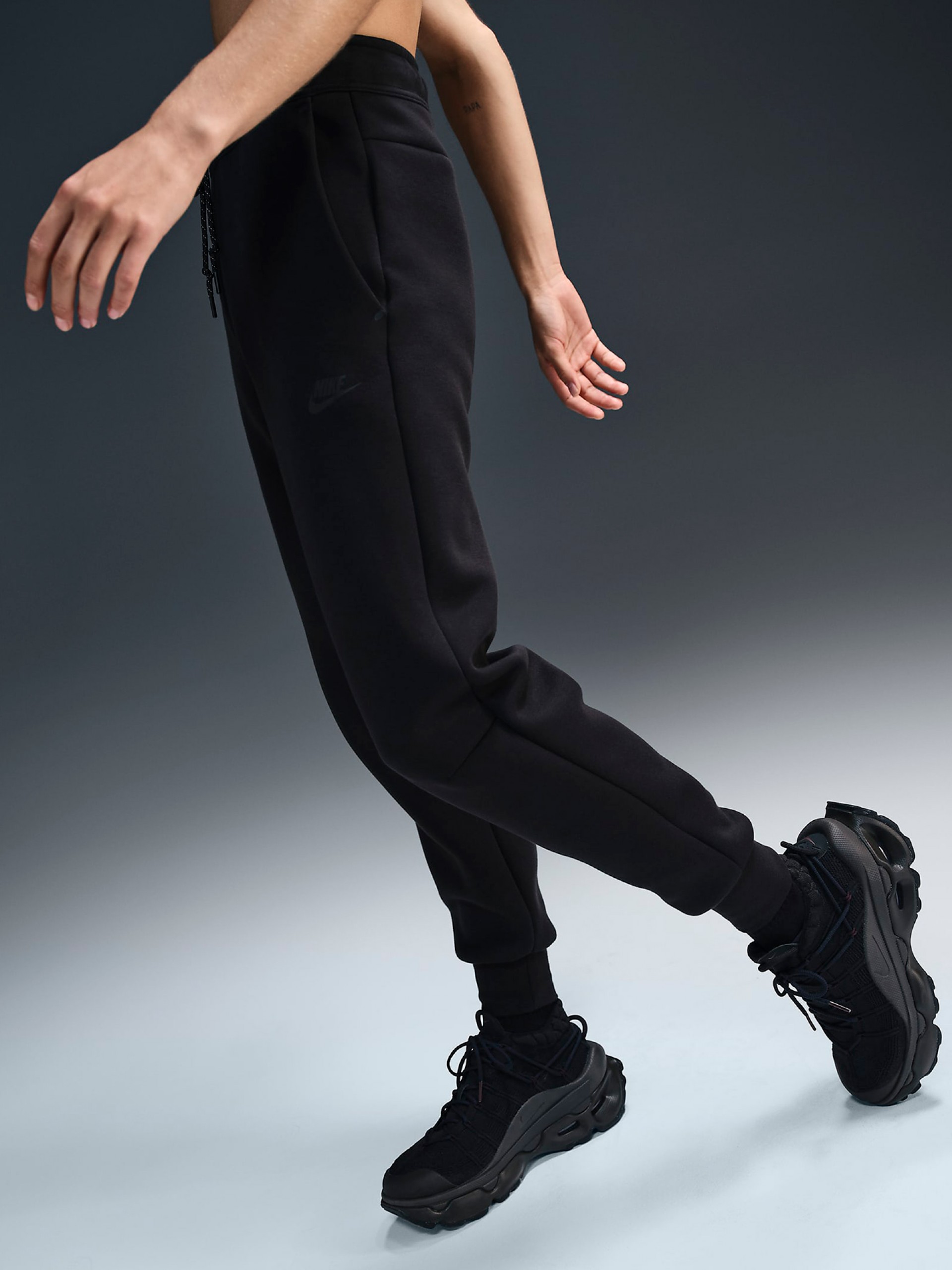 Pantalones Nike Sportswear Tech Fleece Mid-Rise Negros Para Mujer