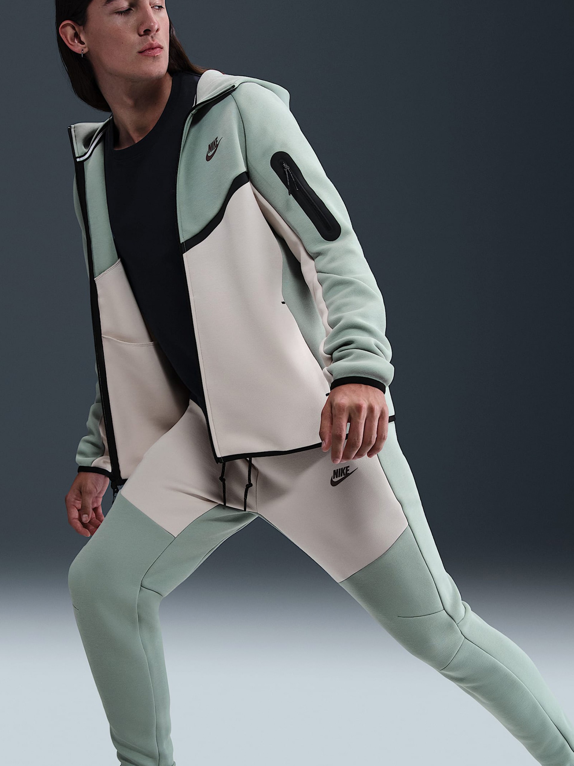 Pantalones Nike Tech Fleece Slim Fit Verdes y Beige Para Hombre