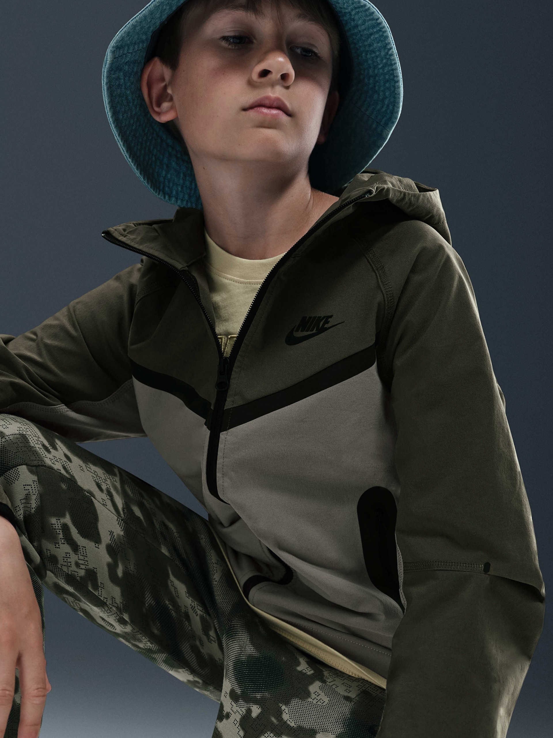 Chaqueta con Capucha Nike Tech Júnior Verde