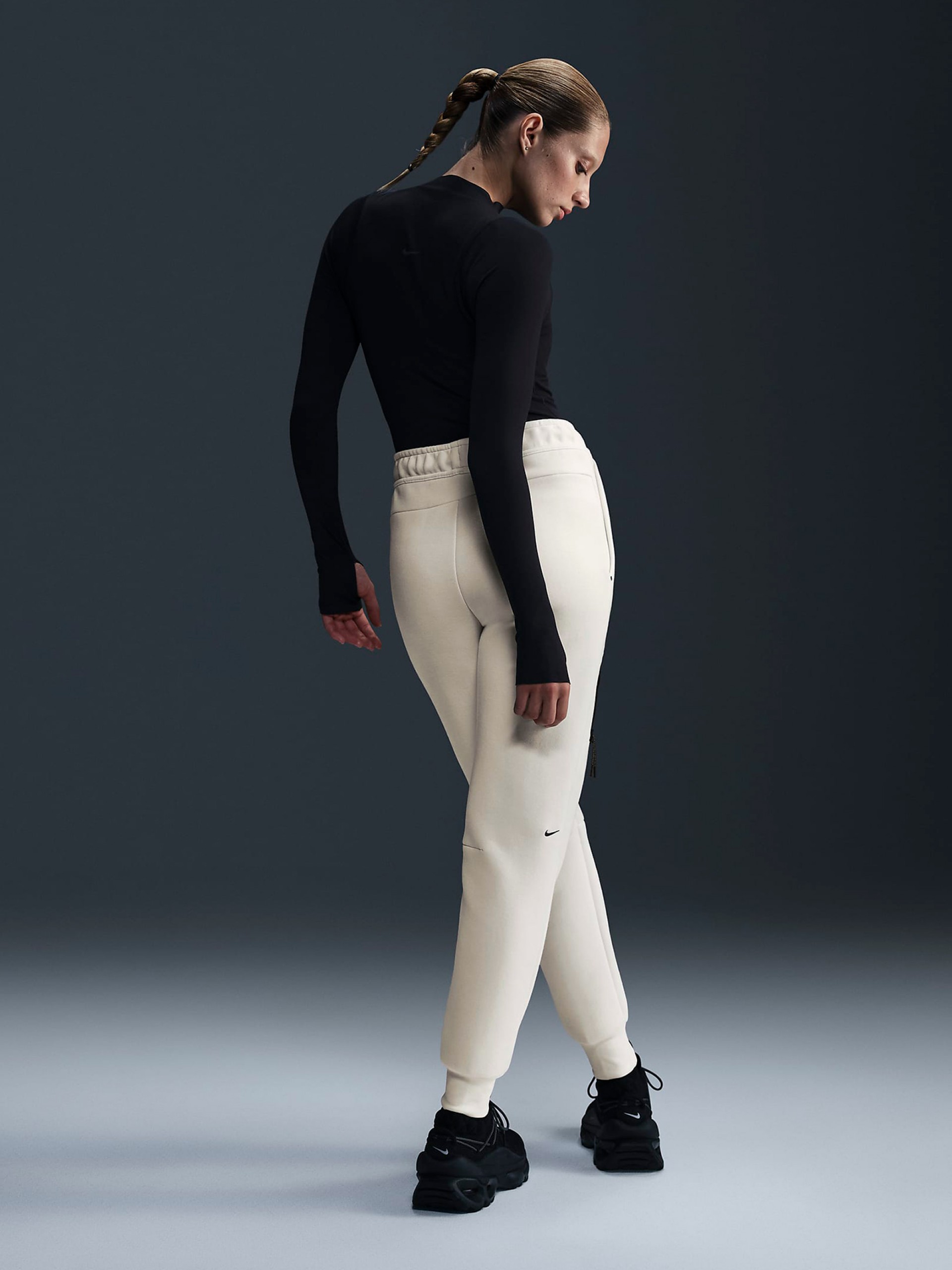Nike Sportswear Tech Fleece Mid-Rise White Trousers For Women