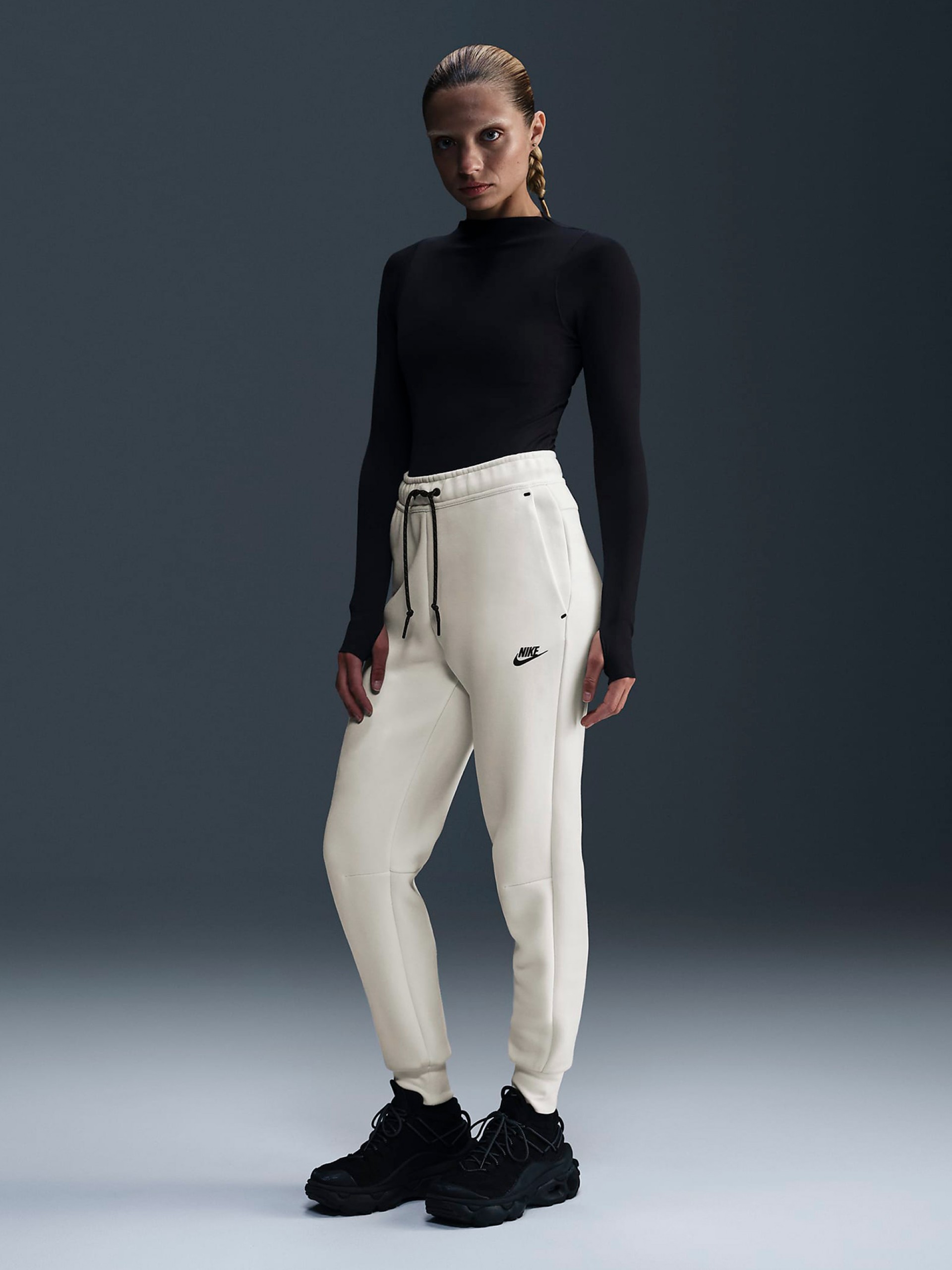 Pantalones Nike Sportswear Tech Fleece Mid-Rise Blancos Para Mujer