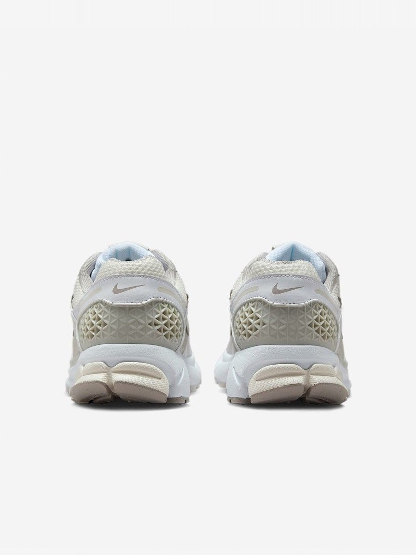 Sapatilhas Nike Zoom Vomero 5 Bege e Brancas Para Mulher
