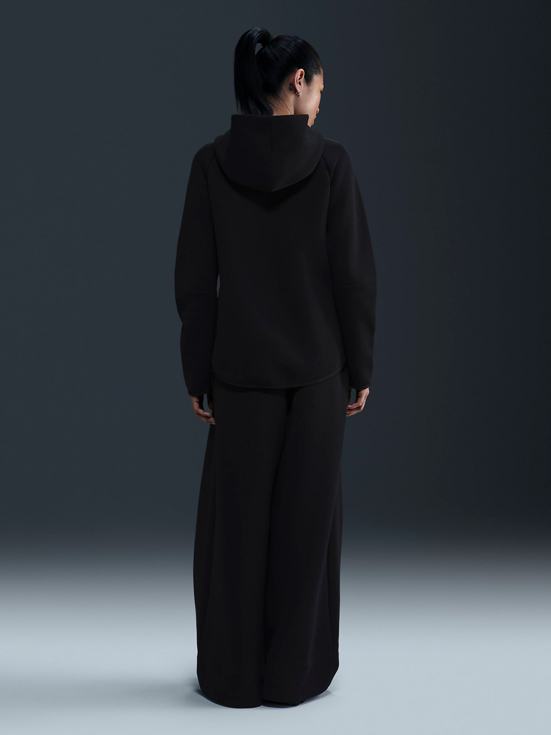 Chaqueta con Capucha Nike Sportswear Tech Fleece Windrunner Negra Para Mujer