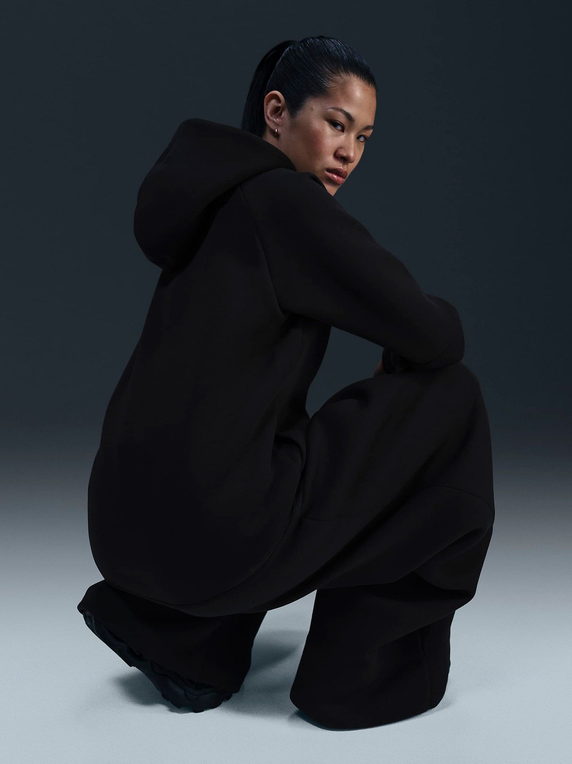 Nike Sportswear Tech Fleece Windrunner Black Hooded Jacket For Women